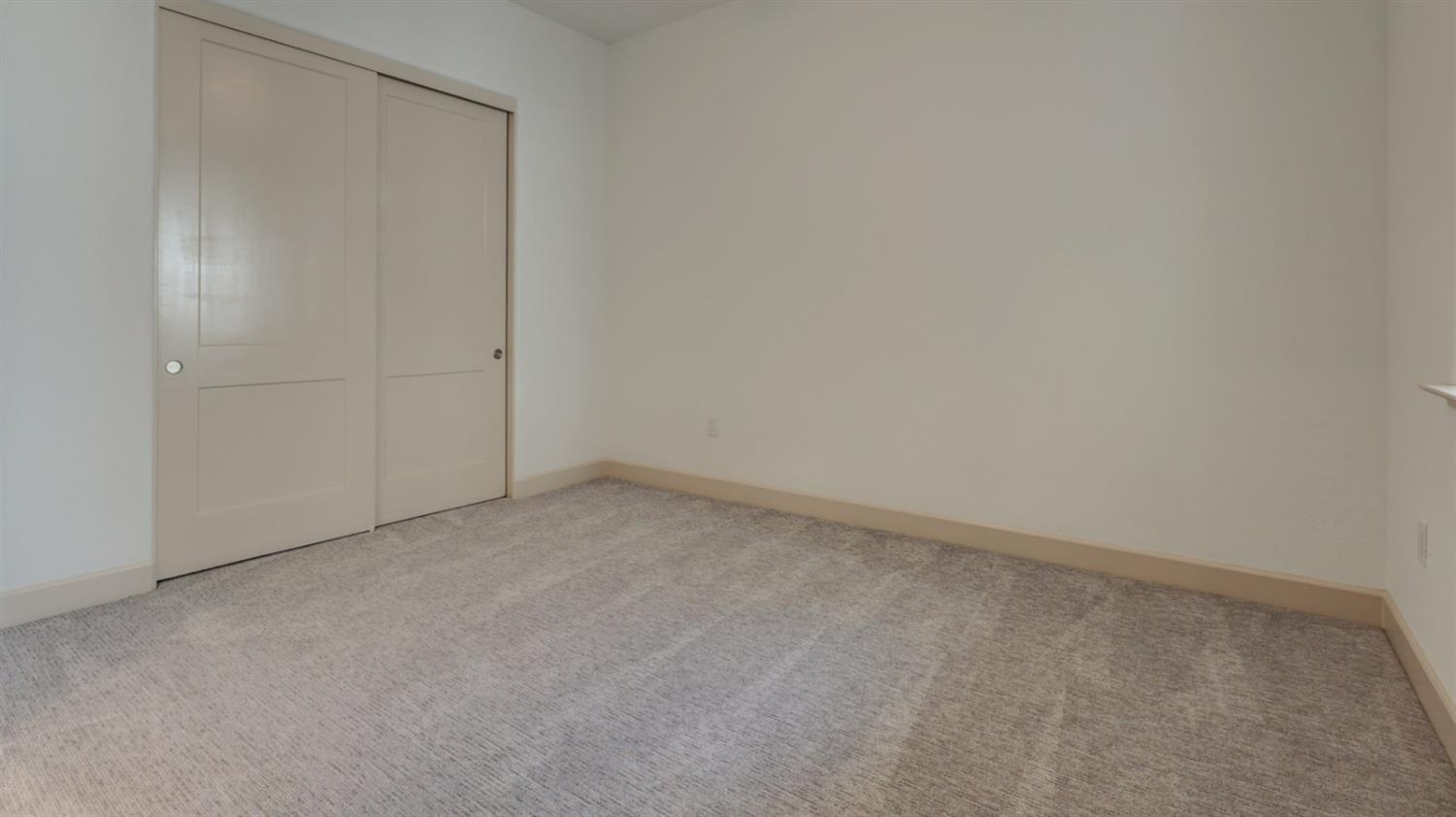 1675 N Blackwood Ave, Clovis, CA 93619