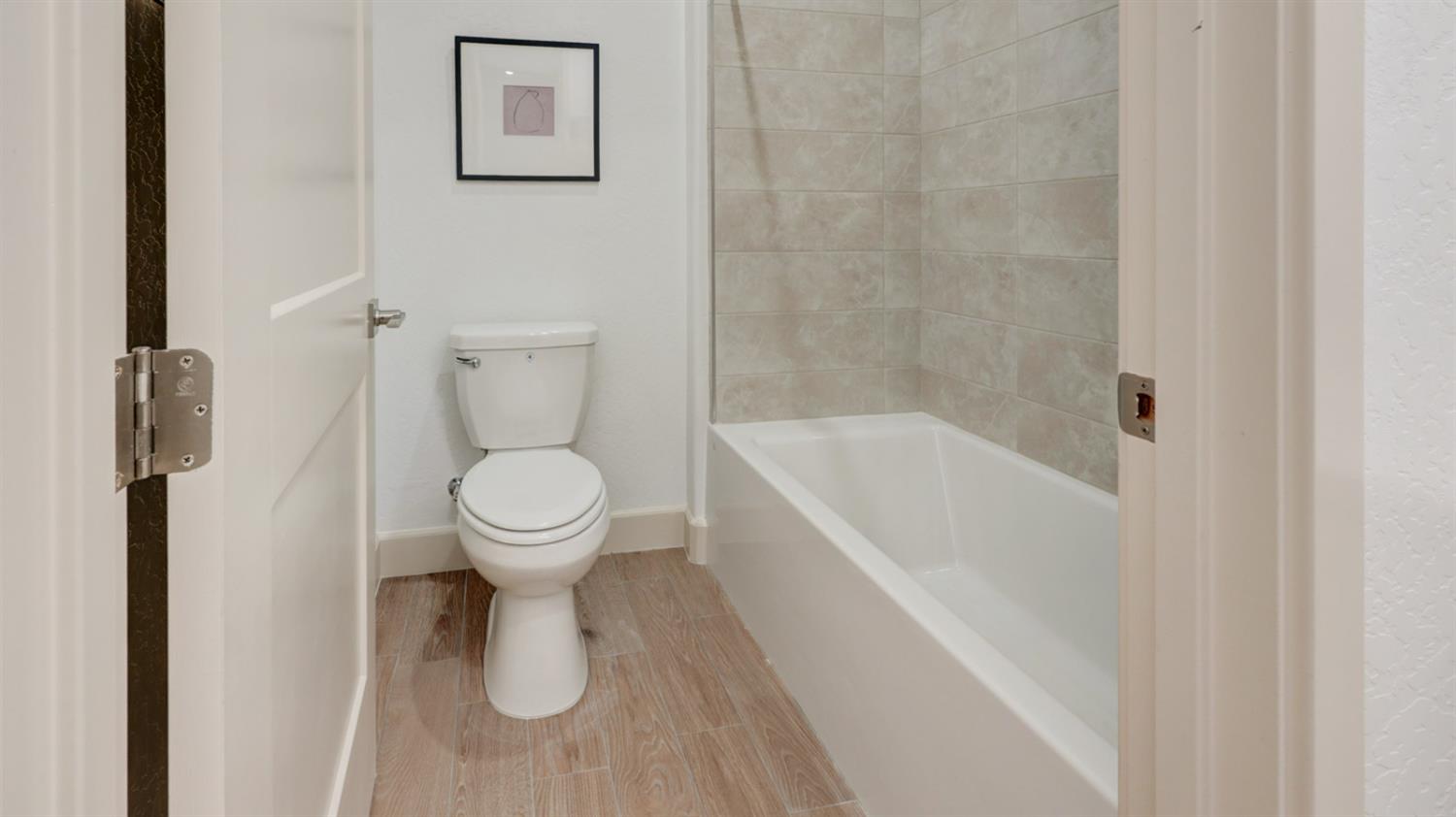 1675 N Blackwood Ave, Clovis, CA 93619