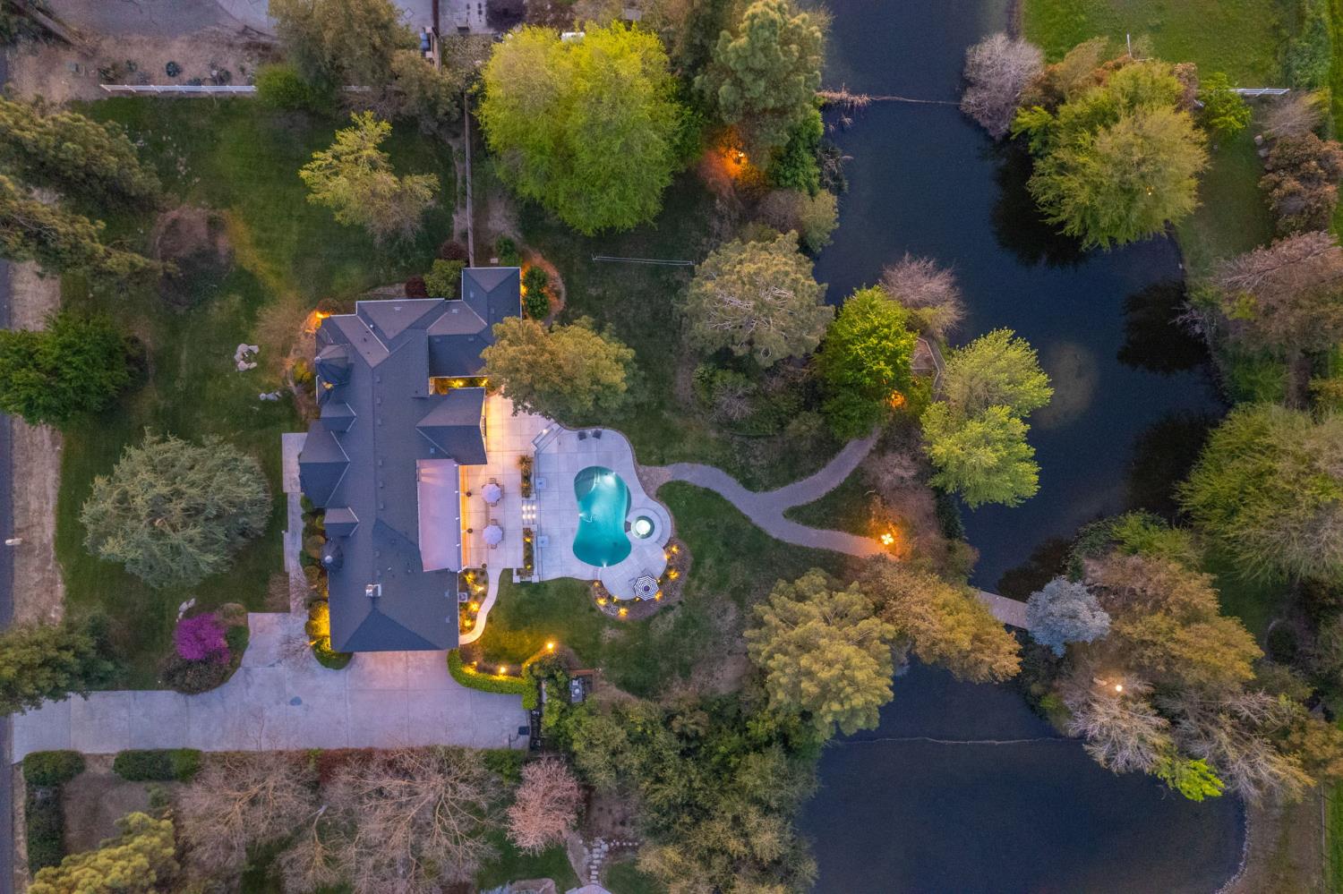 2649 Heritage Ave, Clovis, CA 93619