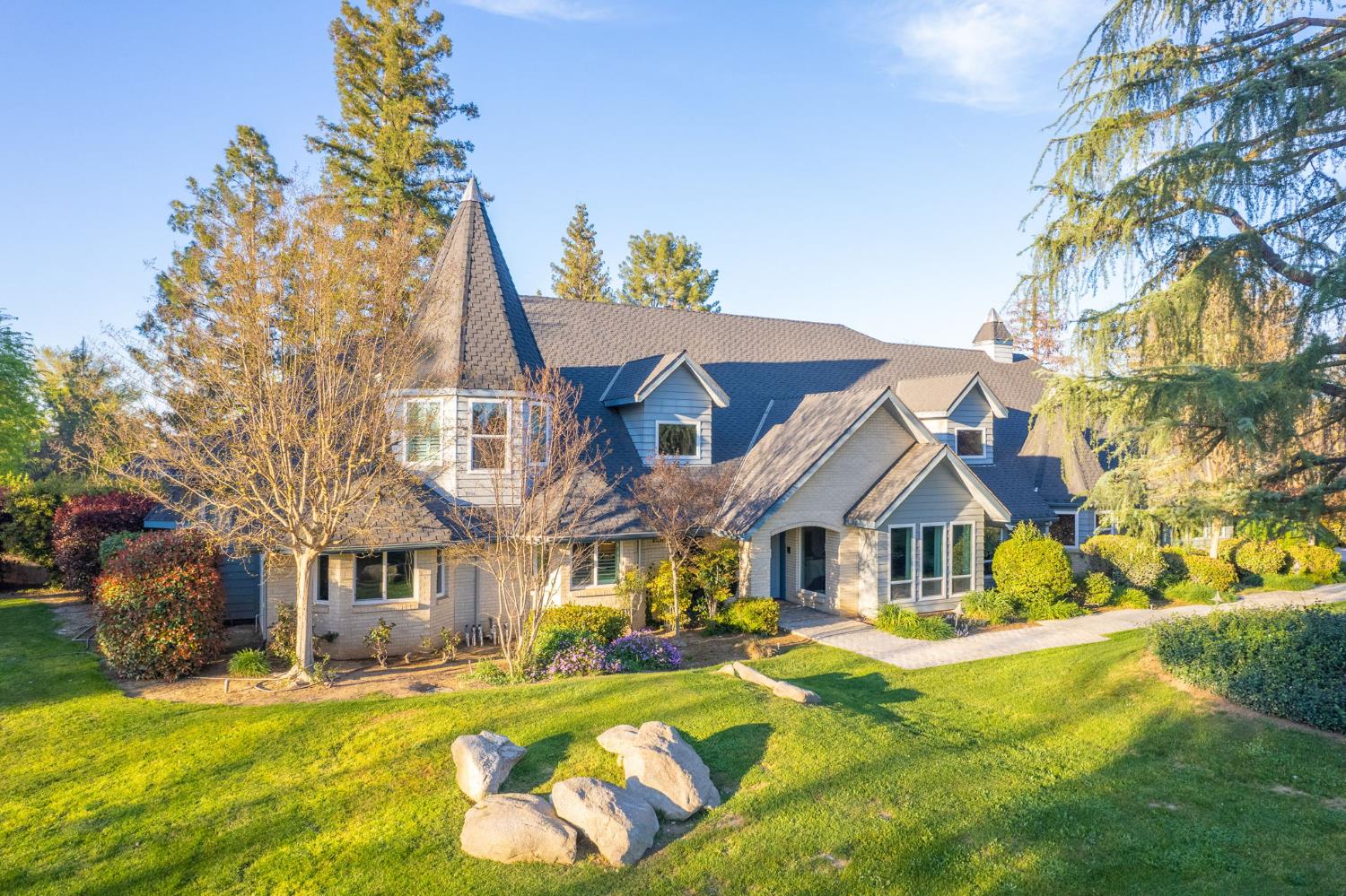 2649 Heritage Ave, Clovis, CA 93619