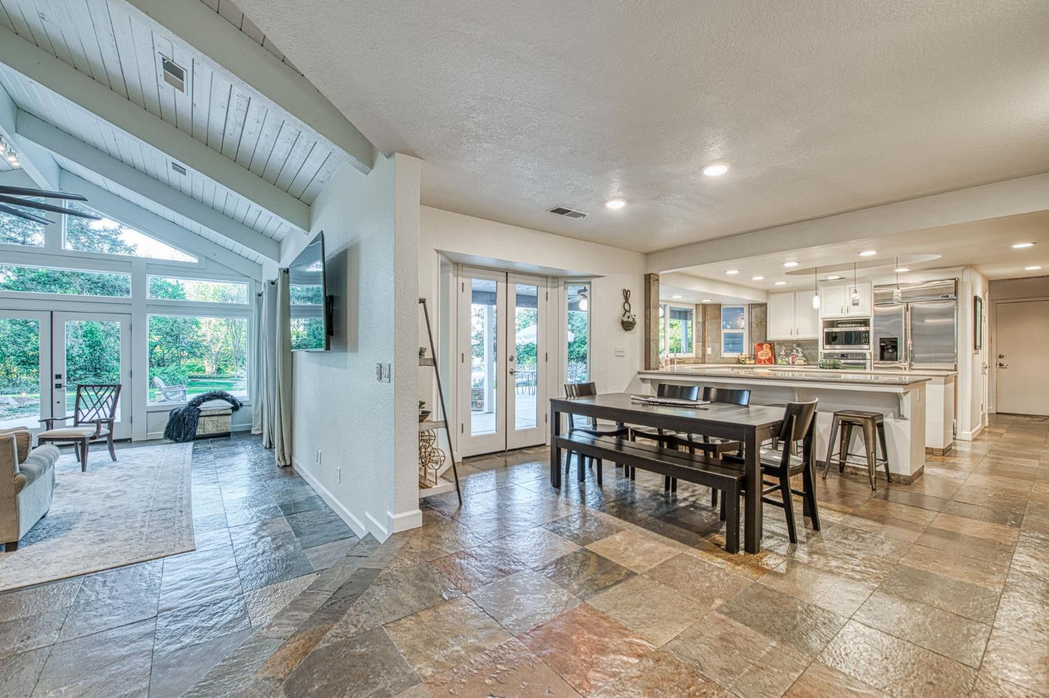 2649 Heritage Ave, Clovis, CA 93619