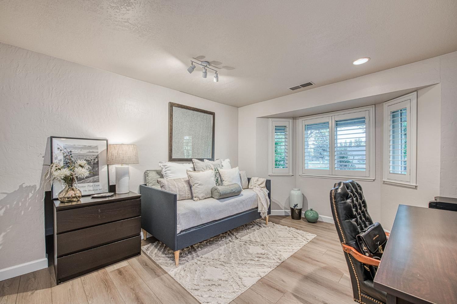 2649 Heritage Ave, Clovis, CA 93619