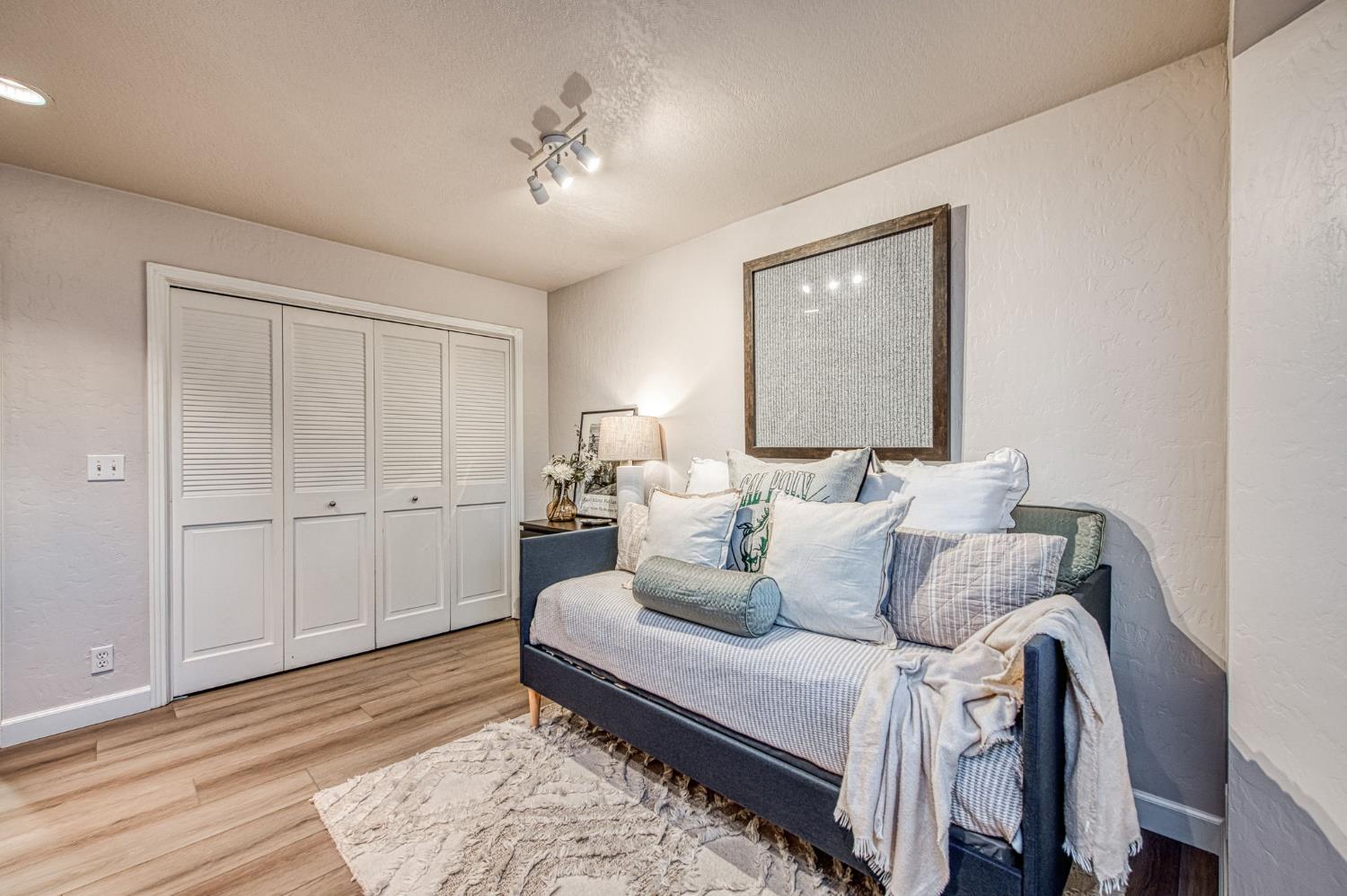 2649 Heritage Ave, Clovis, CA 93619