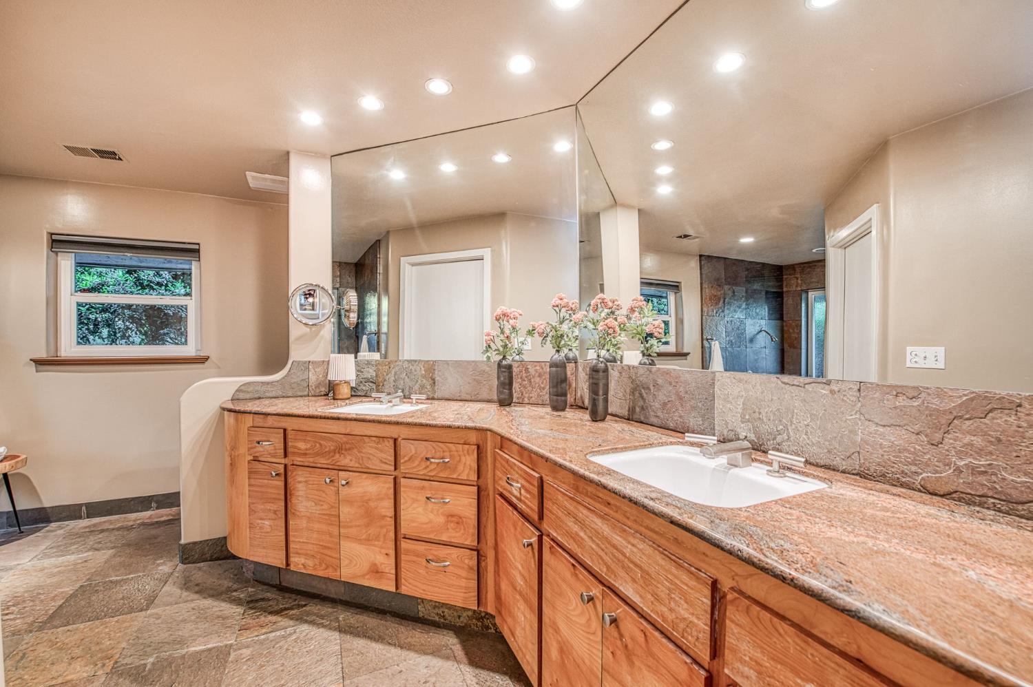 2649 Heritage Ave, Clovis, CA 93619