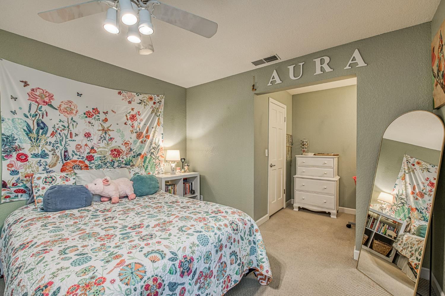 2649 Heritage Ave, Clovis, CA 93619