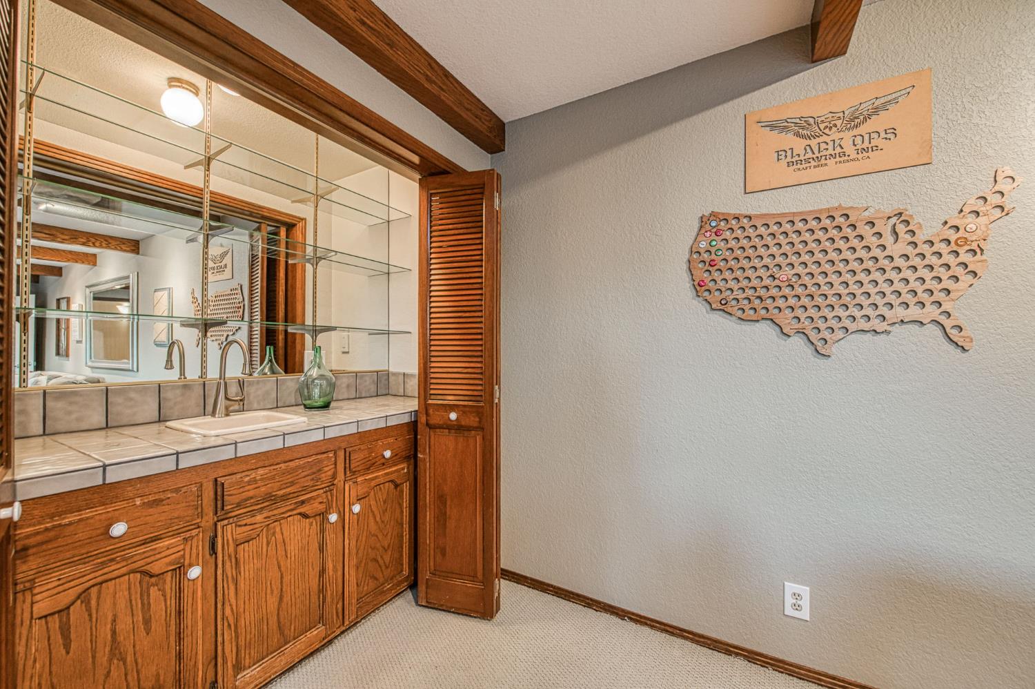 2649 Heritage Ave, Clovis, CA 93619