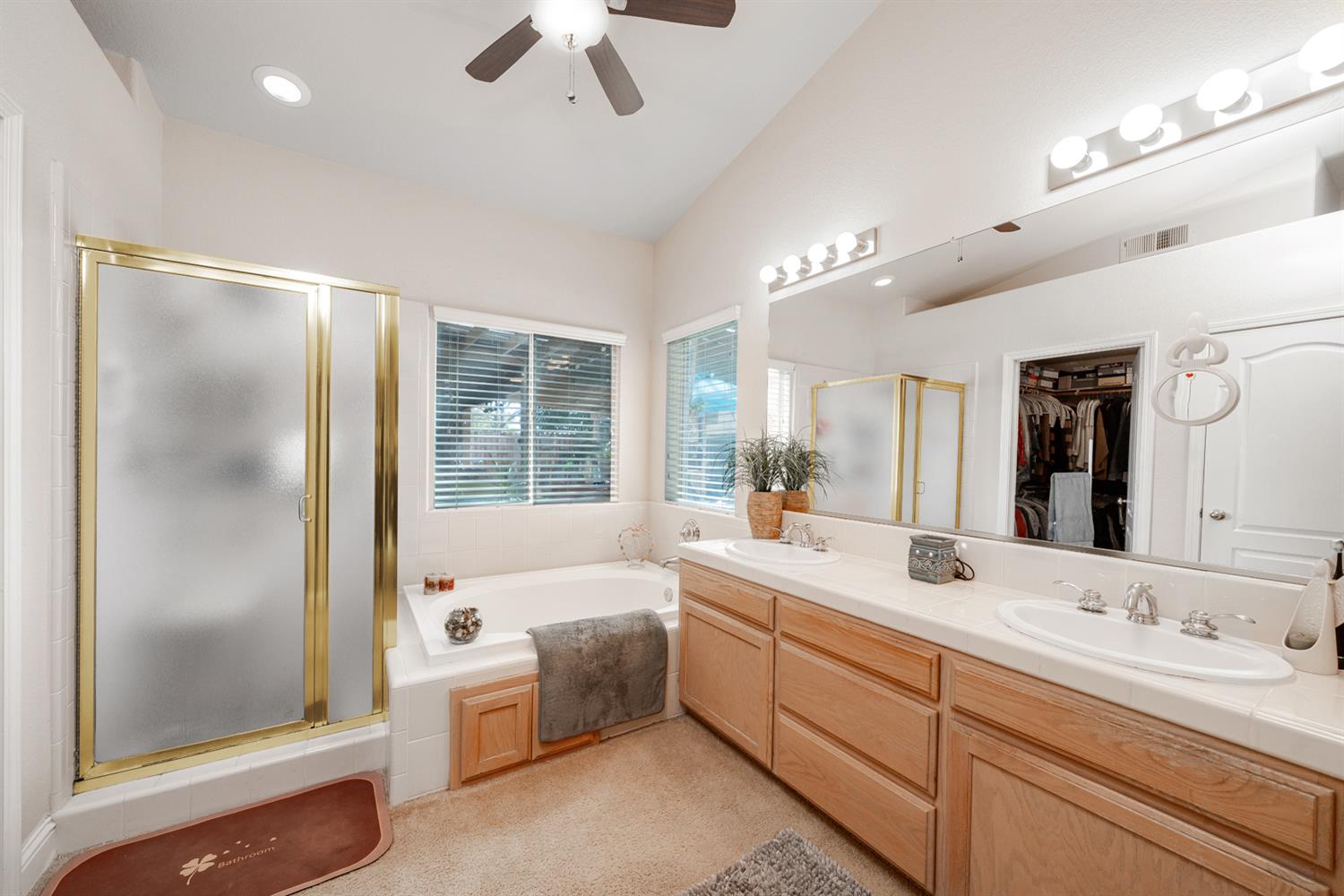 5660 E Florence Ave, Fresno, CA 93727