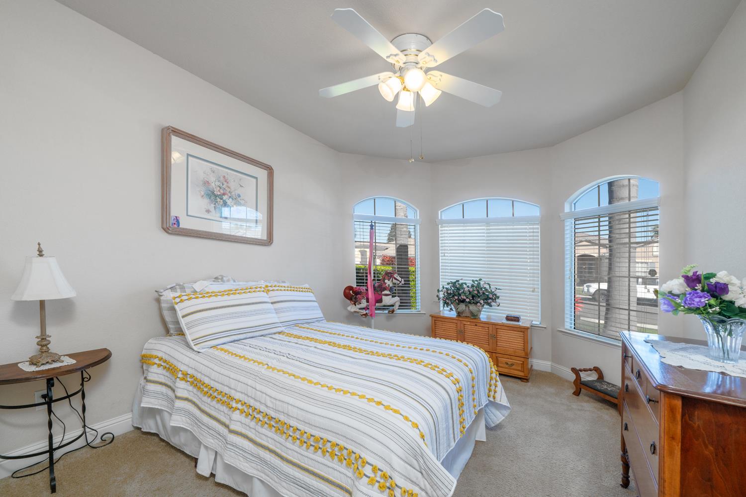 5660 E Florence Ave, Fresno, CA 93727