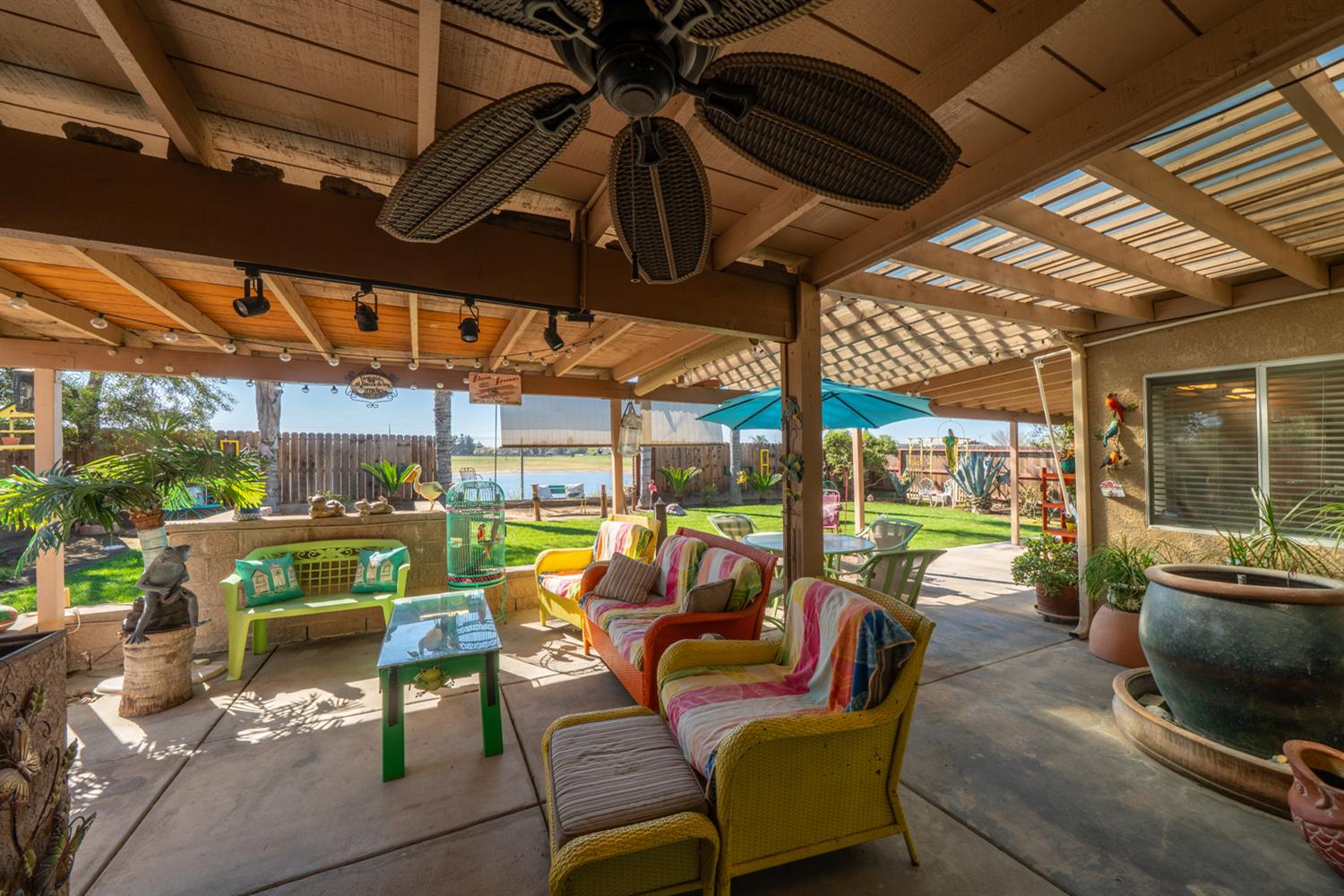 5660 E Florence Ave, Fresno, CA 93727