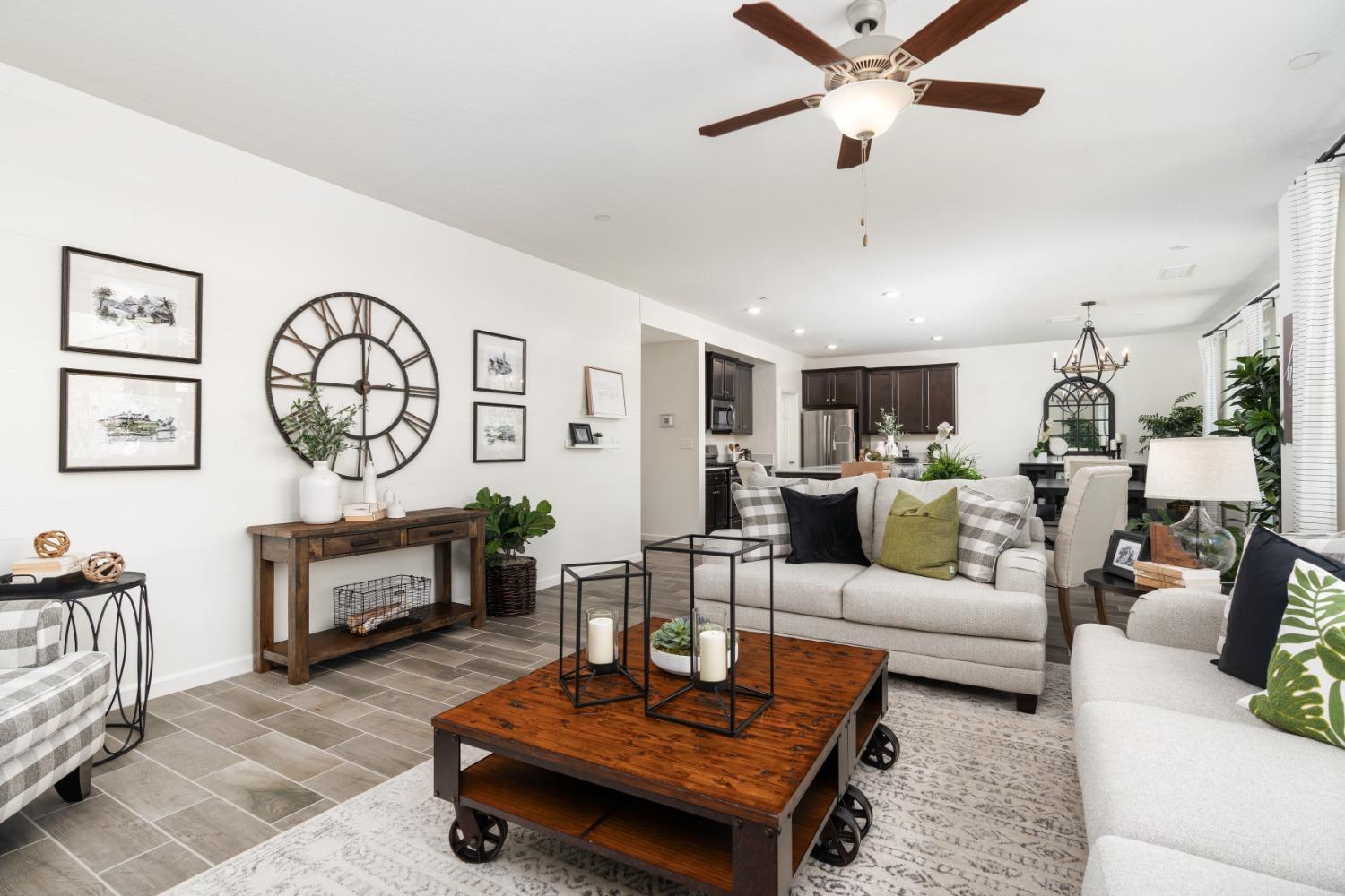 6813 E Oslin Ave, Fresno, CA 93727