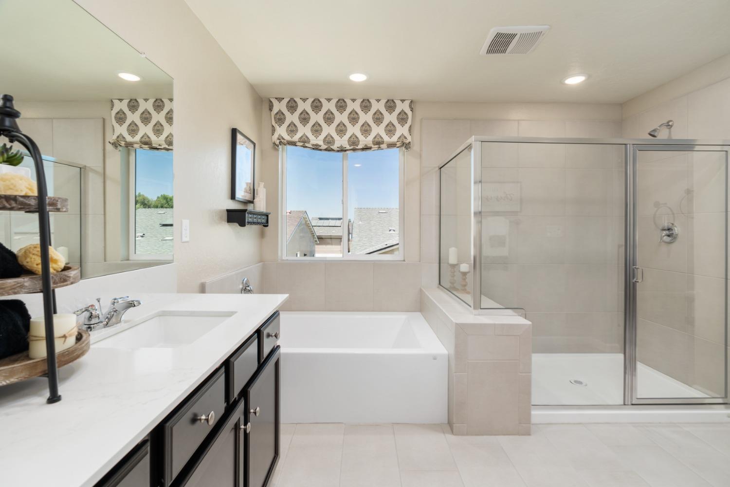 6813 E Oslin Ave, Fresno, CA 93727