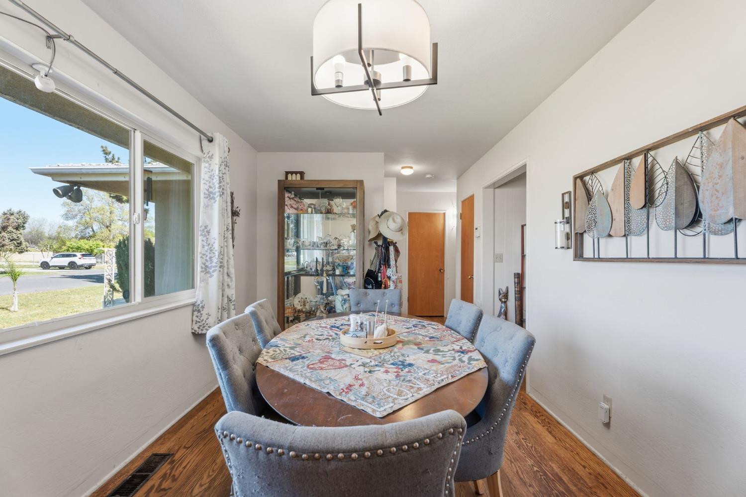 5446 E Mono St, Fresno, CA 93727