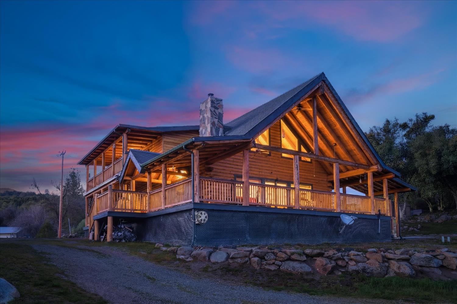 43227 Leach Rd, Ahwahnee, CA 93601