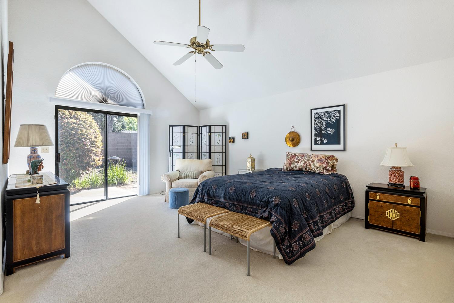 8408 N 6th St, Fresno, CA 93720