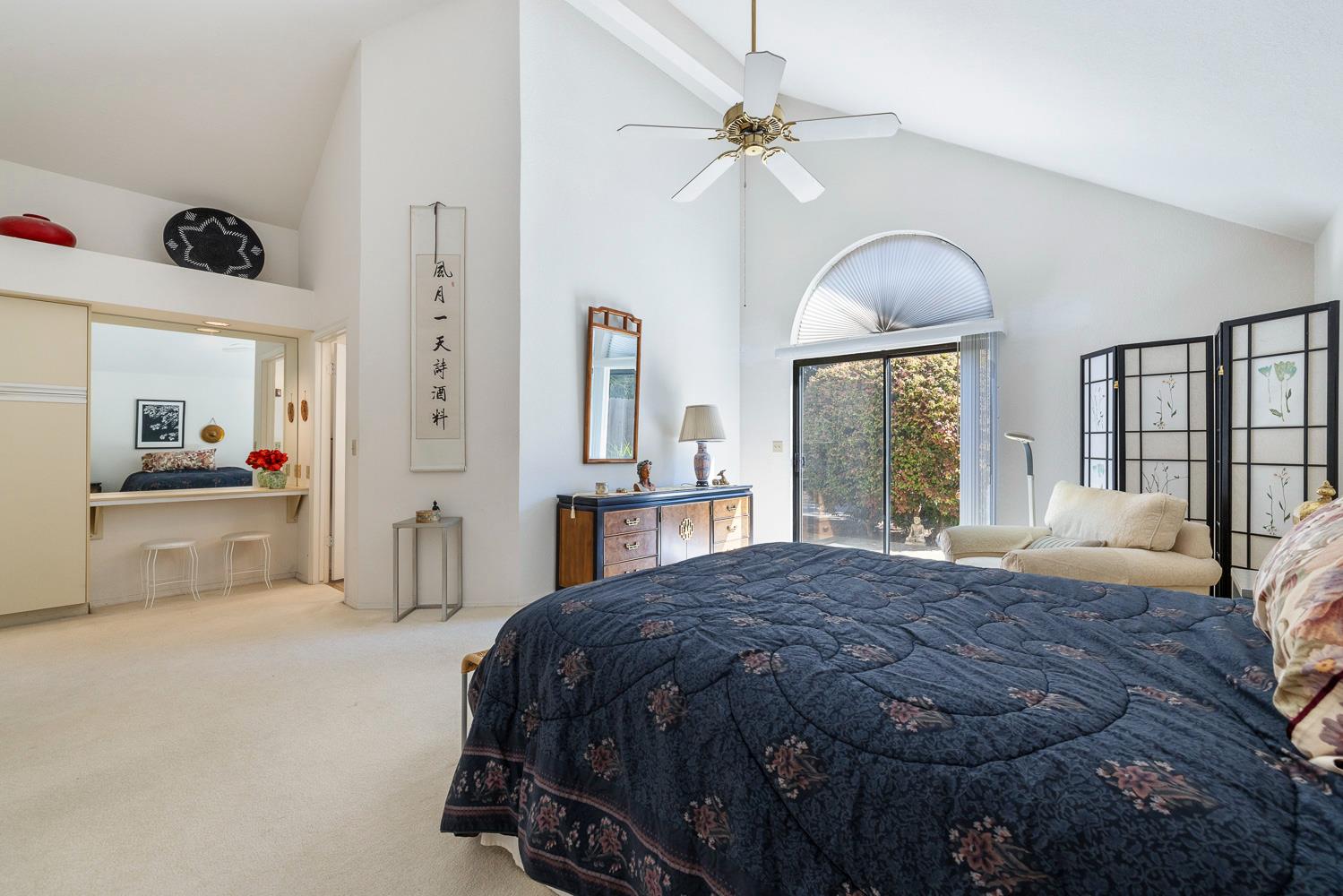 8408 N 6th St, Fresno, CA 93720