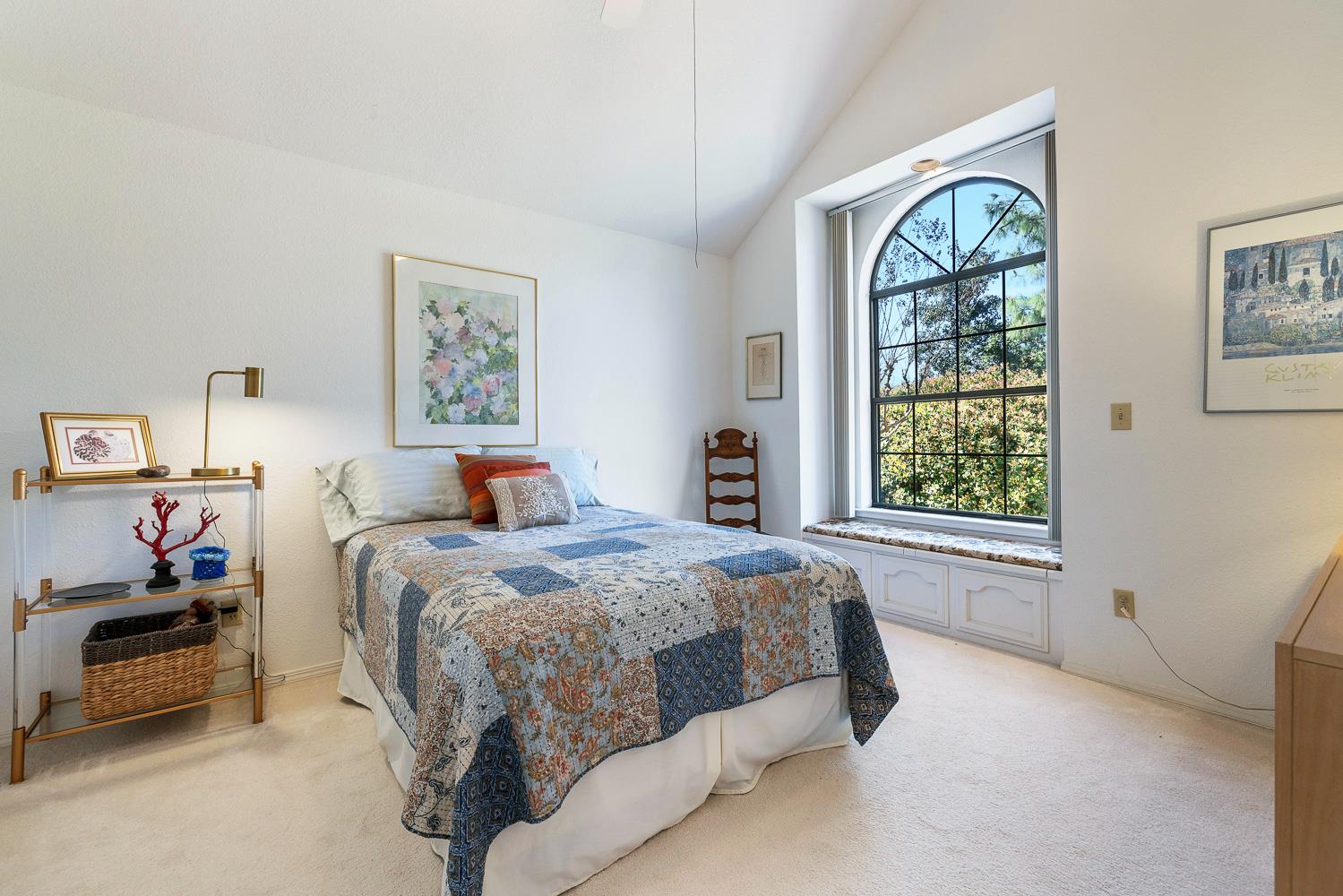 8408 N 6th St, Fresno, CA 93720