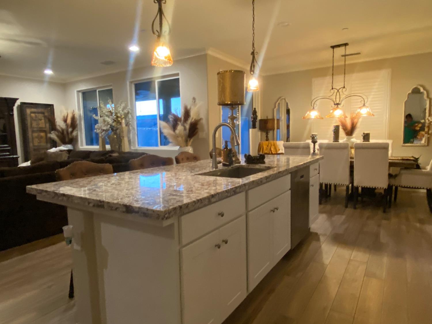 2351 Avenue 396, Kingsburg, CA 93631