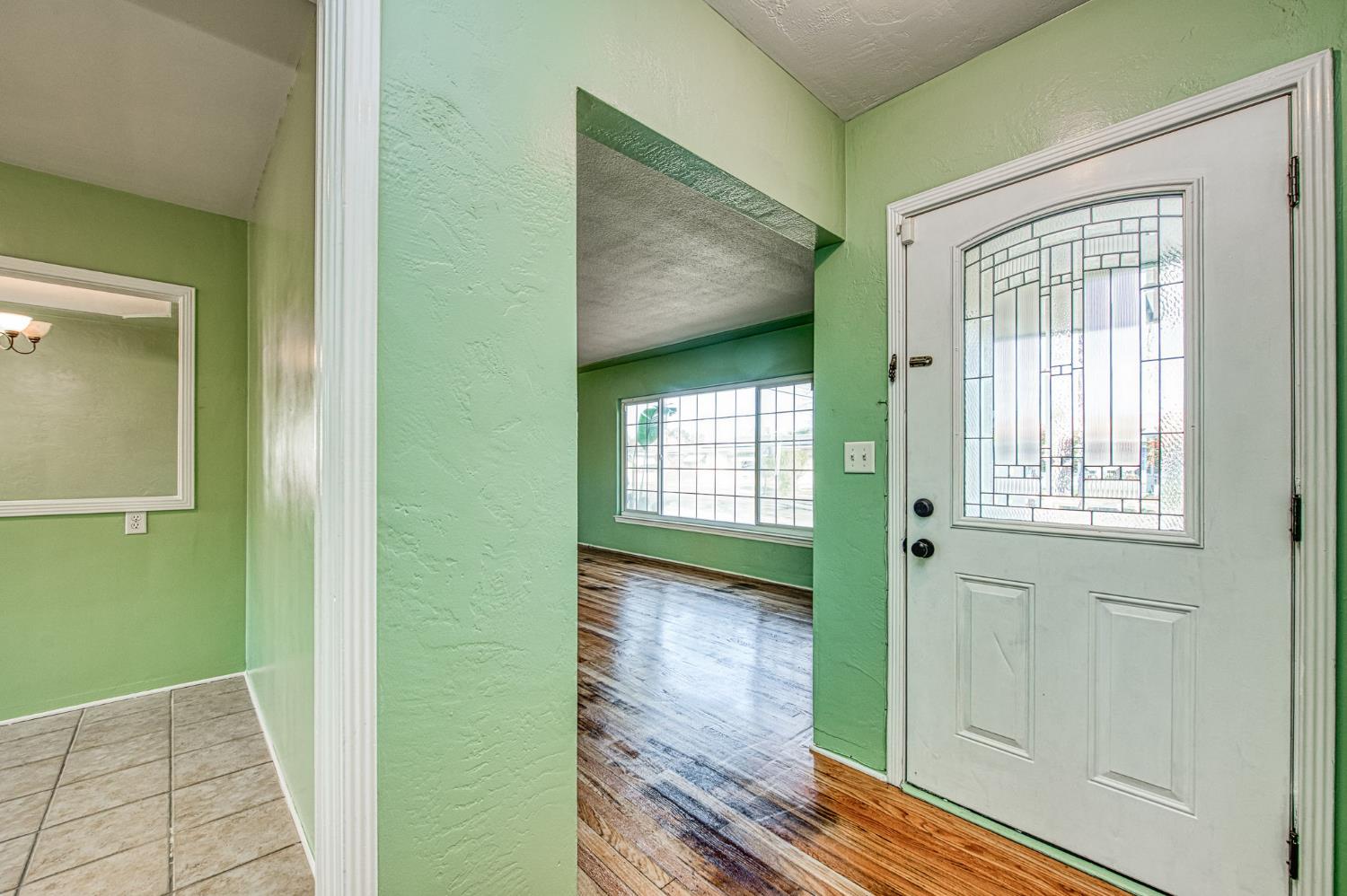 2324 E Cortland Ave, Fresno, CA 93726