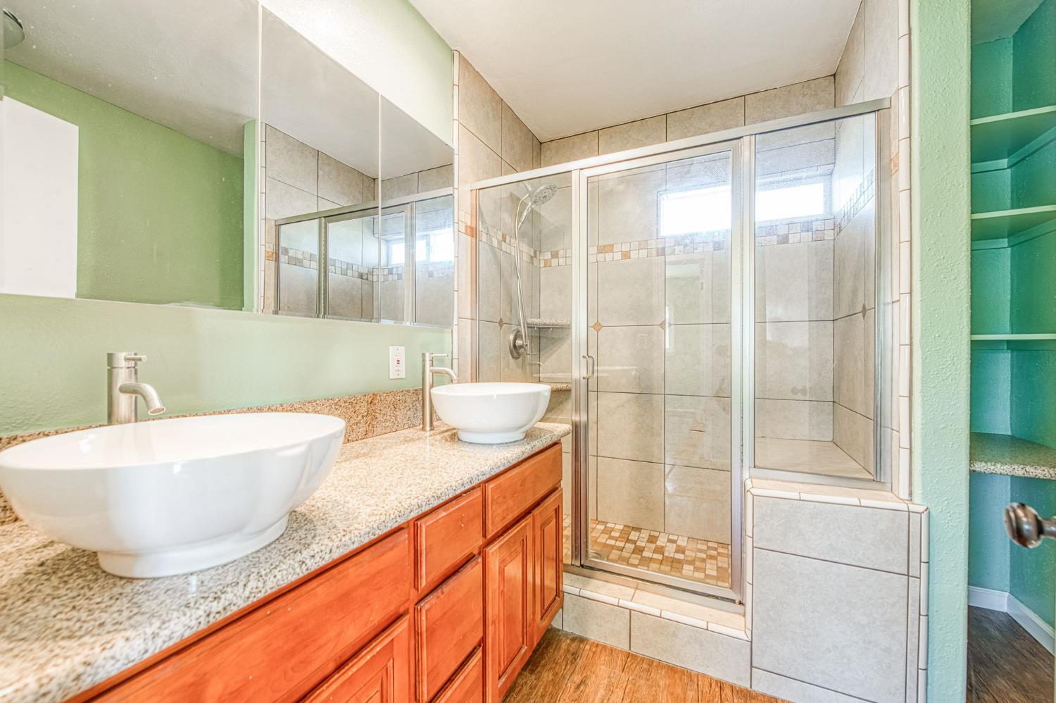 2324 E Cortland Ave, Fresno, CA 93726