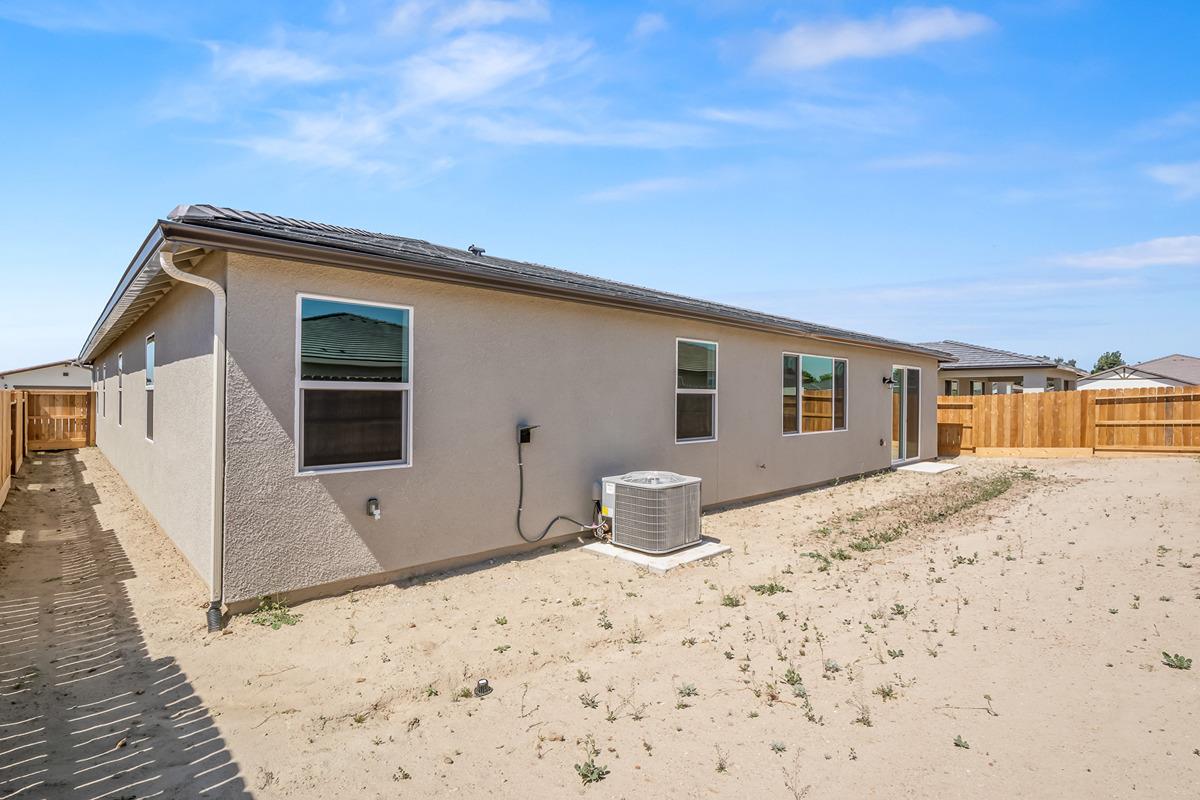 2149 S Cindy Ave, Fresno, CA 93725
