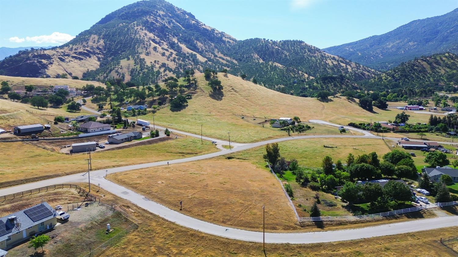 6301 Lupine, Sanger, CA 93657