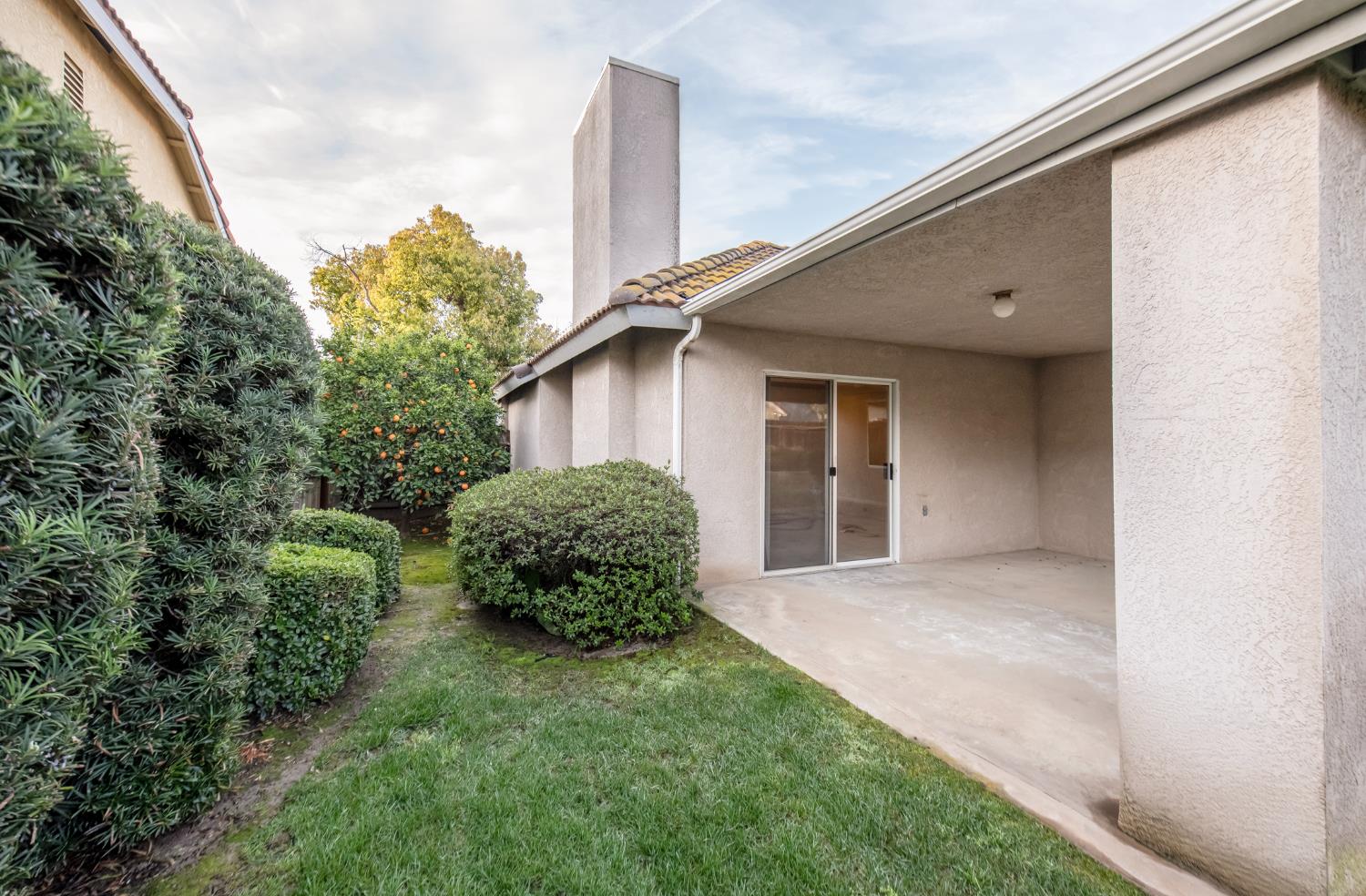 2274 E Skyview Ave, Fresno, CA 93720