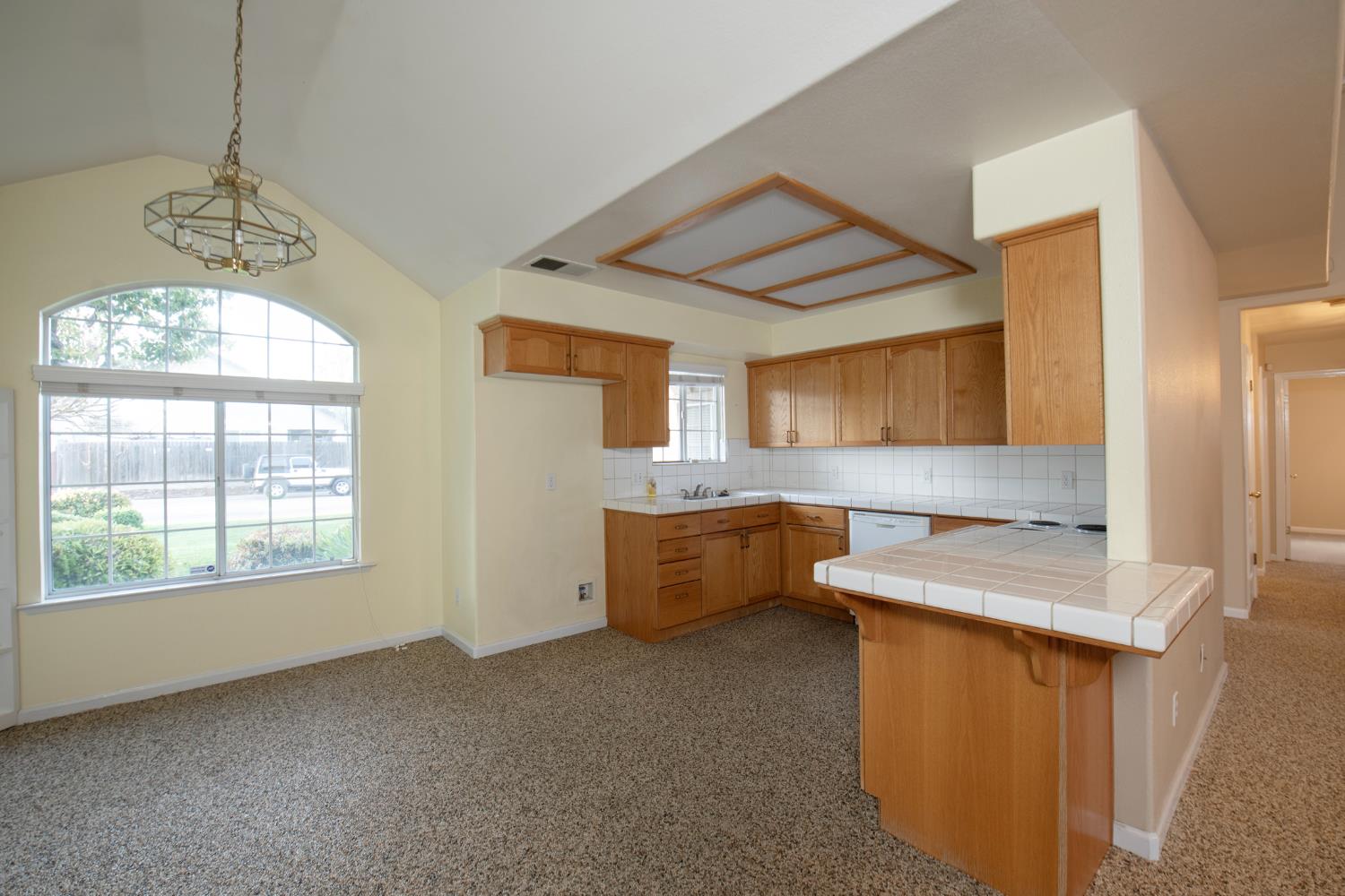 2274 E Skyview Ave, Fresno, CA 93720