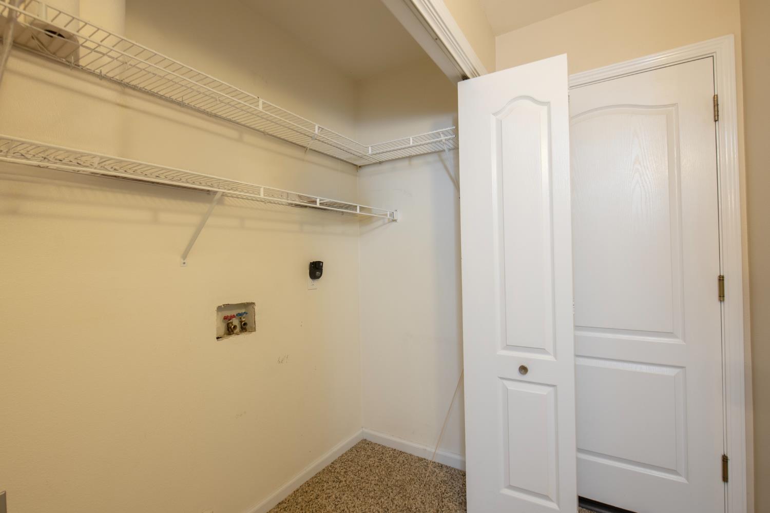 2274 E Skyview Ave, Fresno, CA 93720