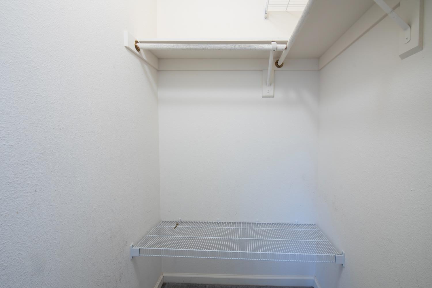 2274 E Skyview Ave, Fresno, CA 93720