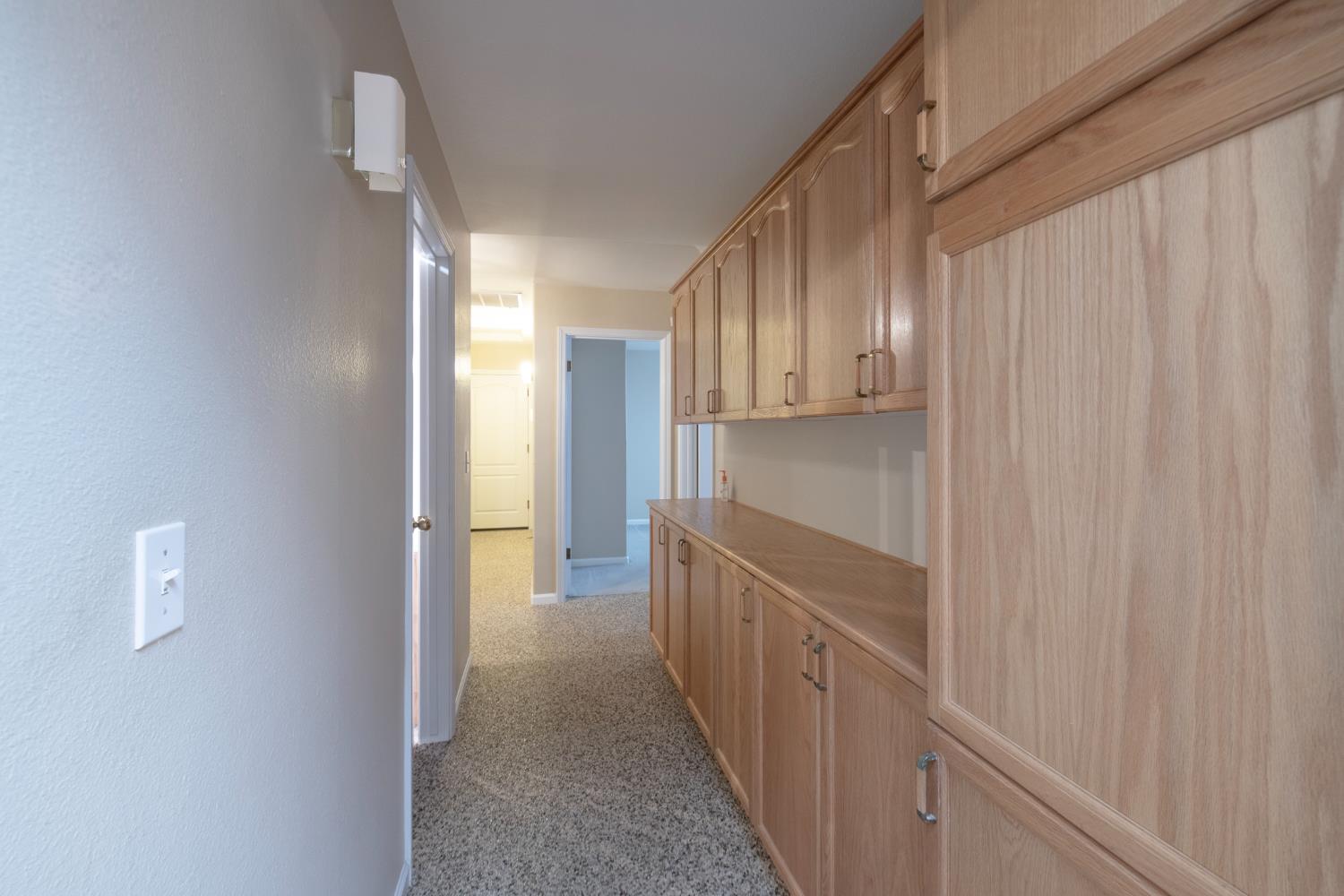 2274 E Skyview Ave, Fresno, CA 93720