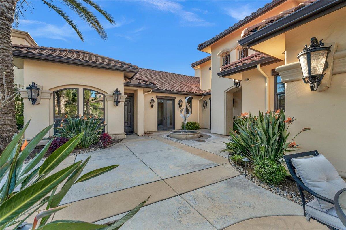 12392 N Via Tuscania Ave, Clovis, CA 93619