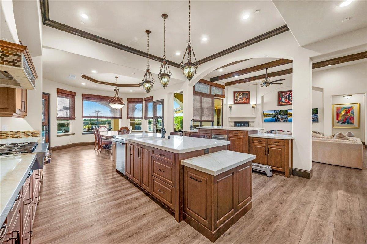 12392 N Via Tuscania Ave, Clovis, CA 93619