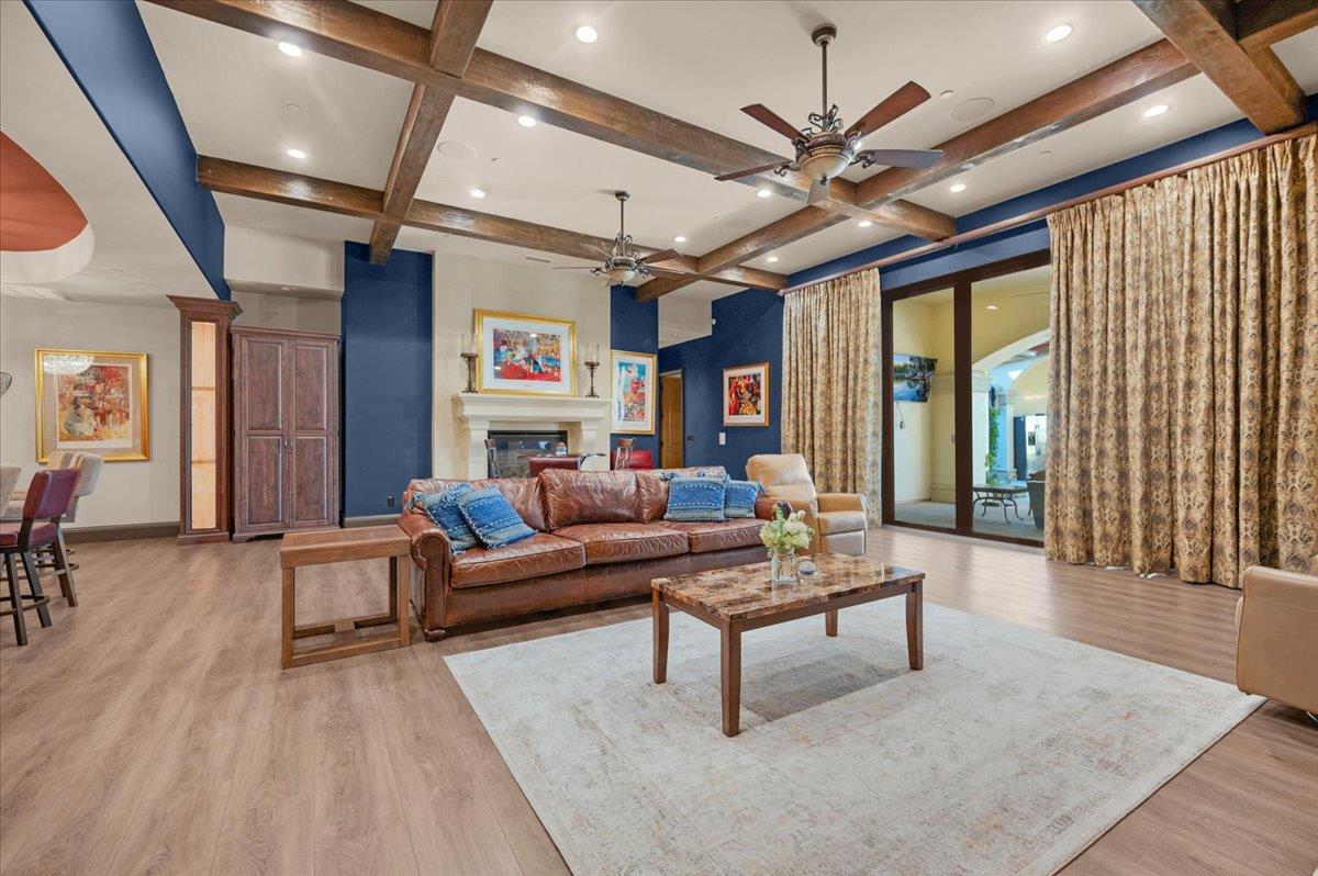 12392 N Via Tuscania Ave, Clovis, CA 93619