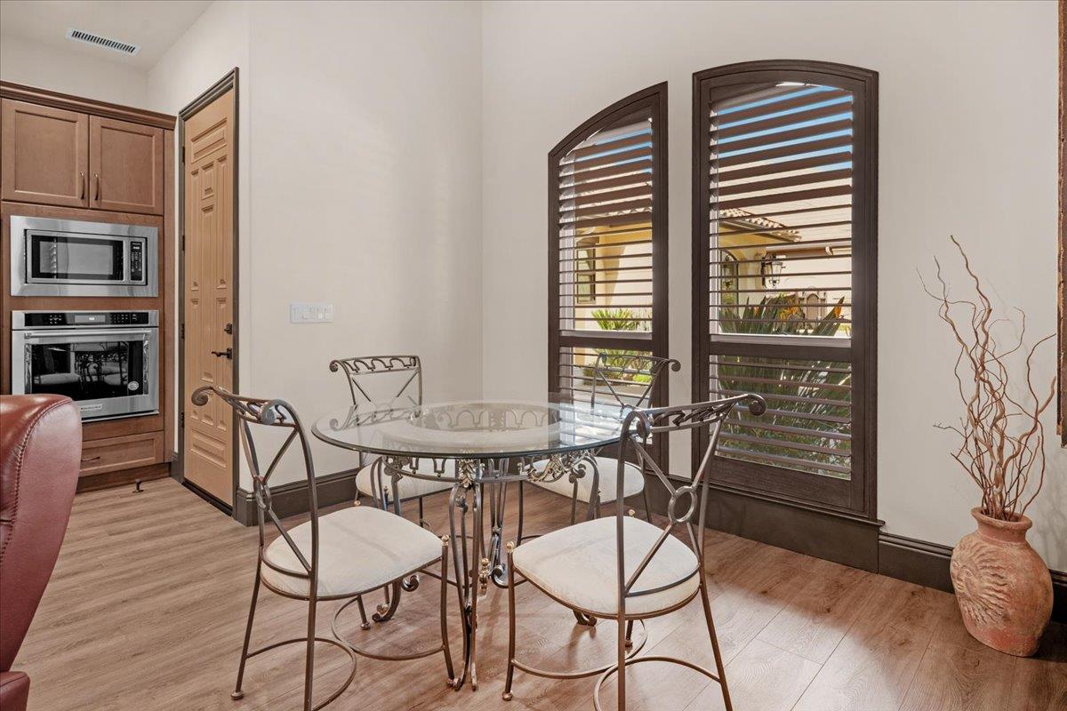 12392 N Via Tuscania Ave, Clovis, CA 93619