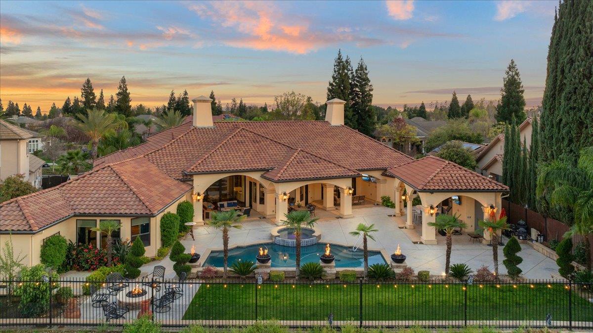 12392 N Via Tuscania Ave, Clovis, CA 93619