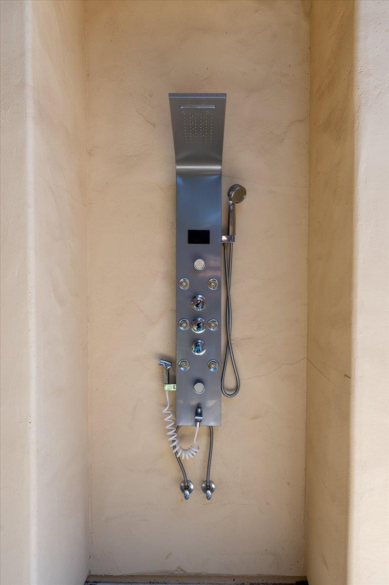 12392 N Via Tuscania Ave, Clovis, CA 93619