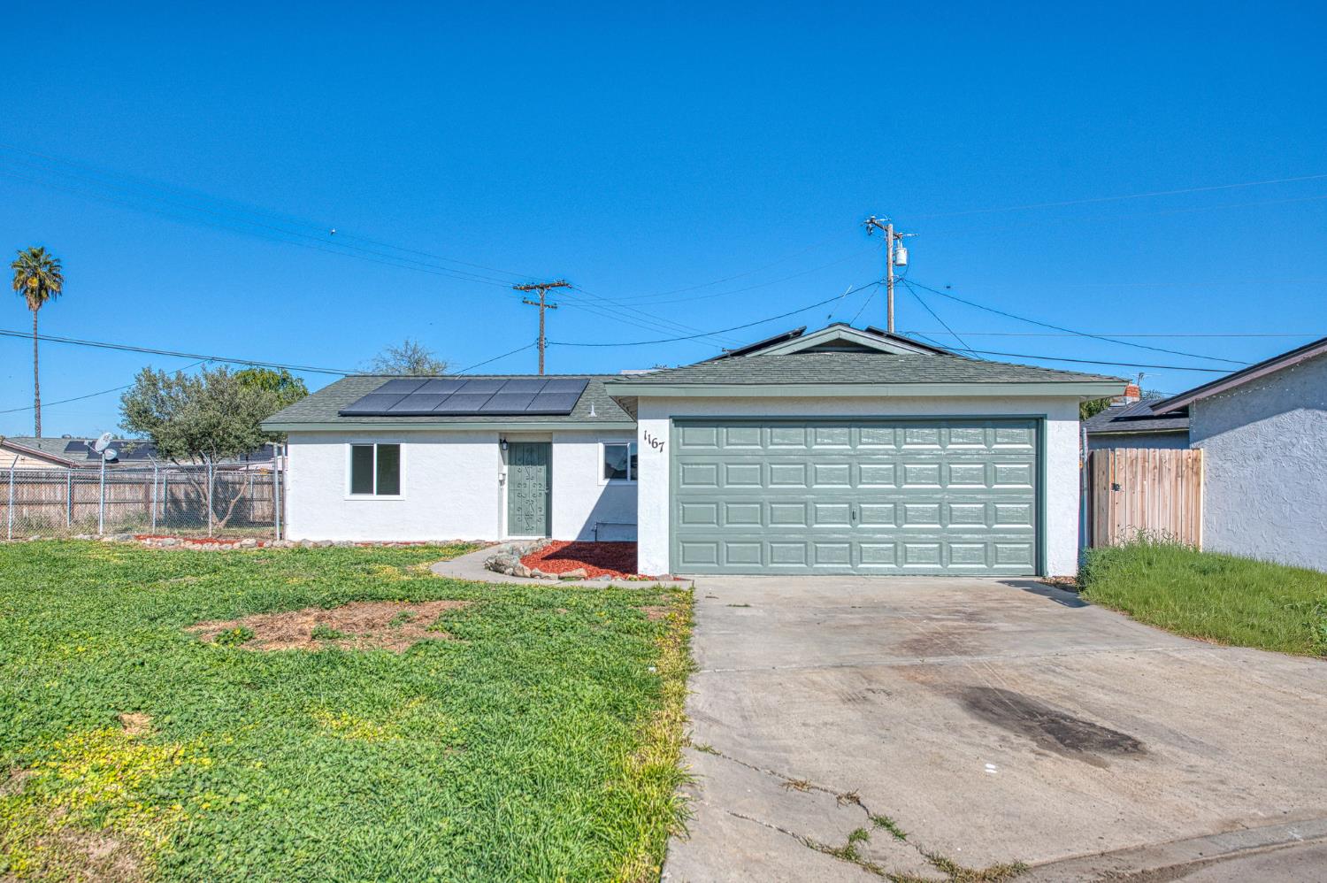 1167 Cling Cir, Hanford, CA 93230