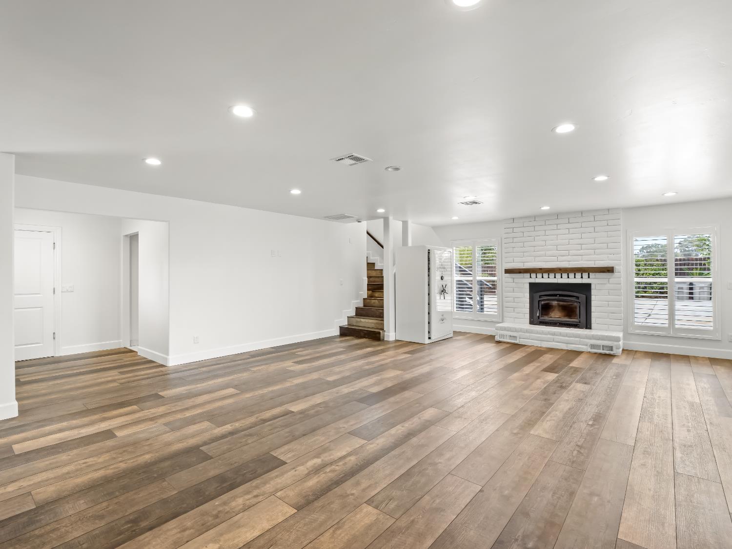 9226 N Fowler Ave, Clovis, CA 93619