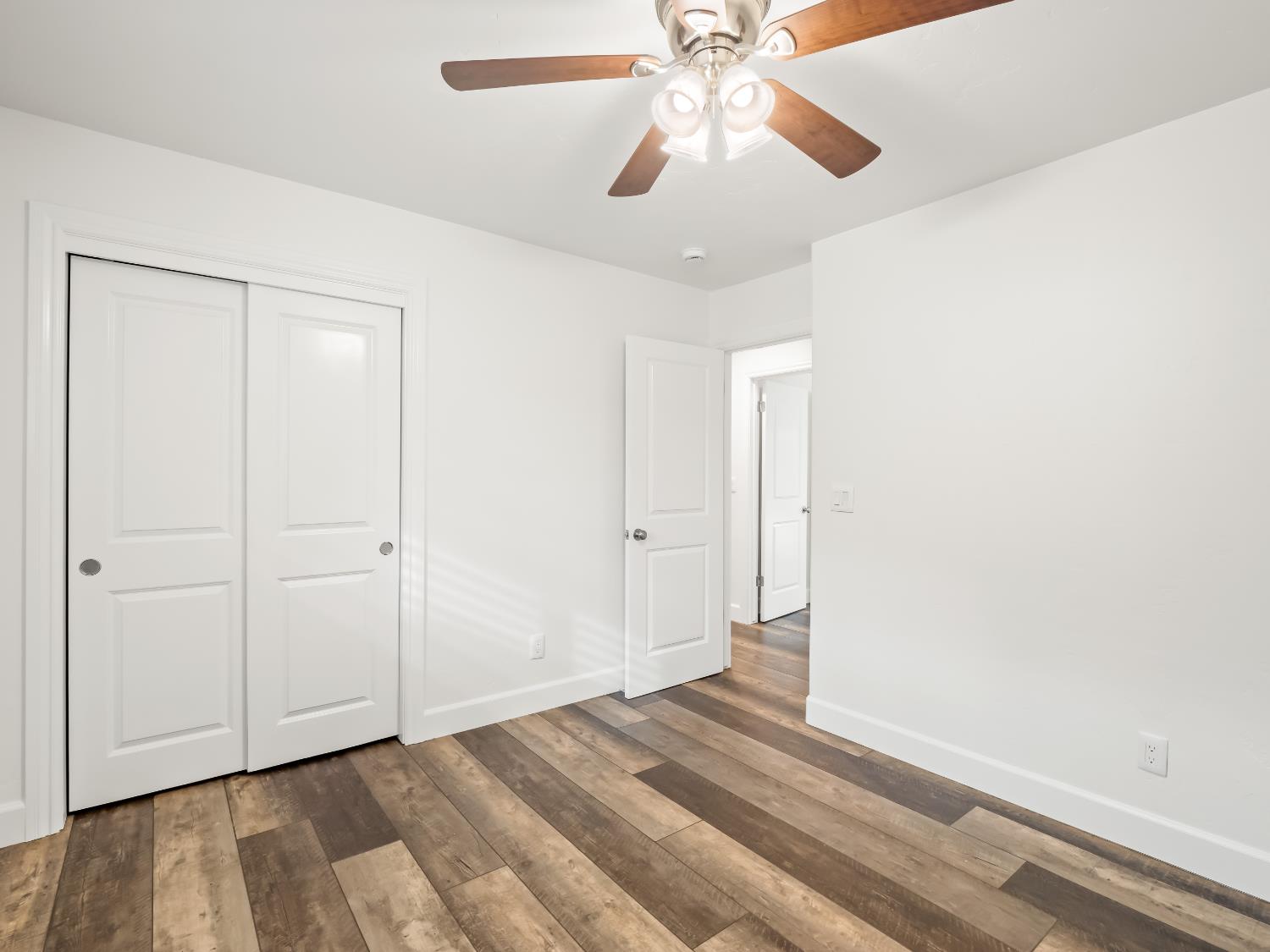 9226 N Fowler Ave, Clovis, CA 93619