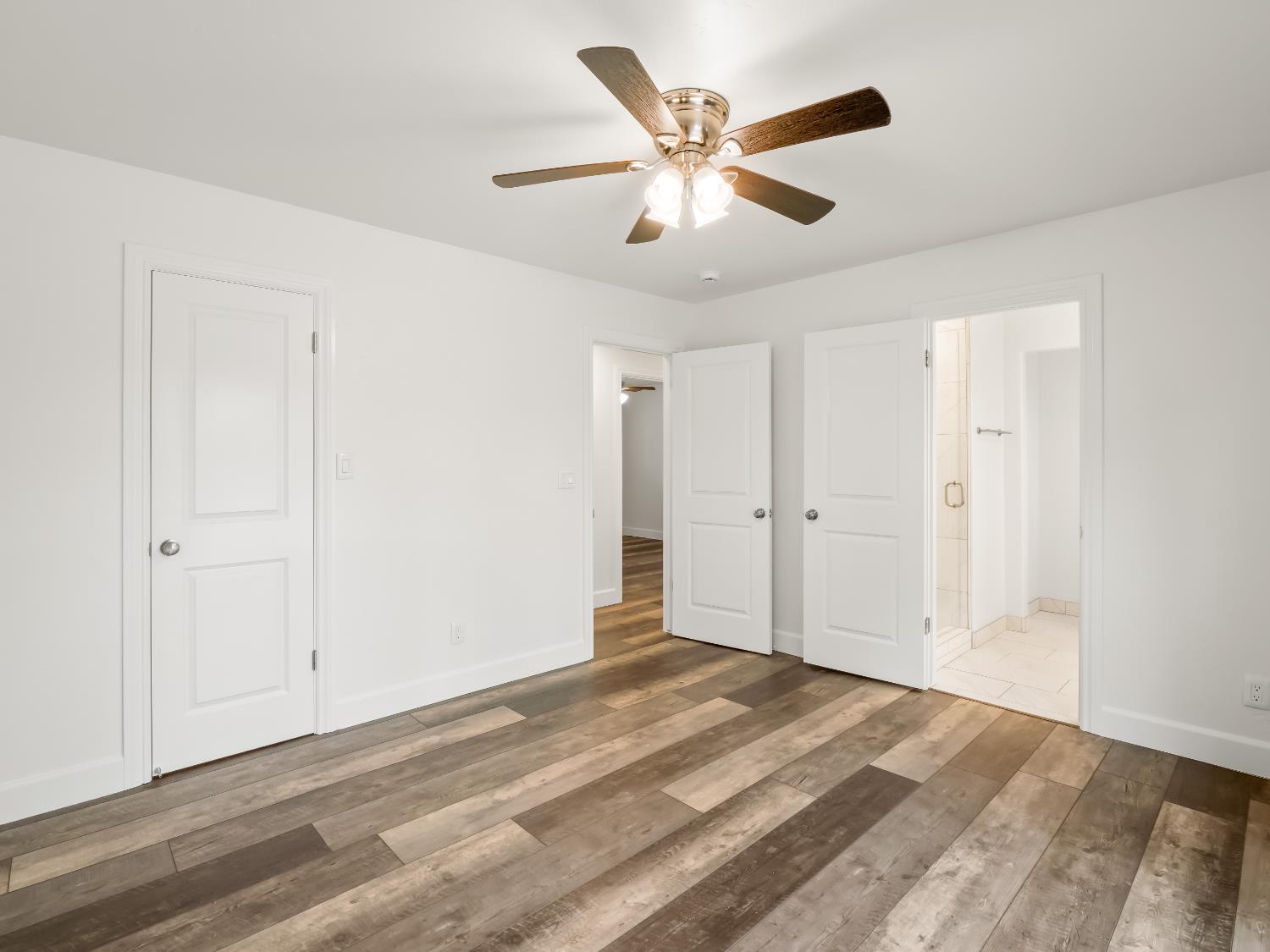 9226 N Fowler Ave, Clovis, CA 93619