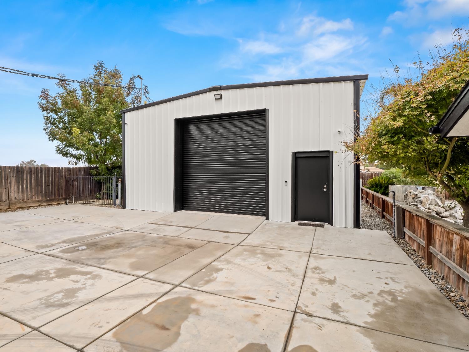 9226 N Fowler Ave, Clovis, CA 93619