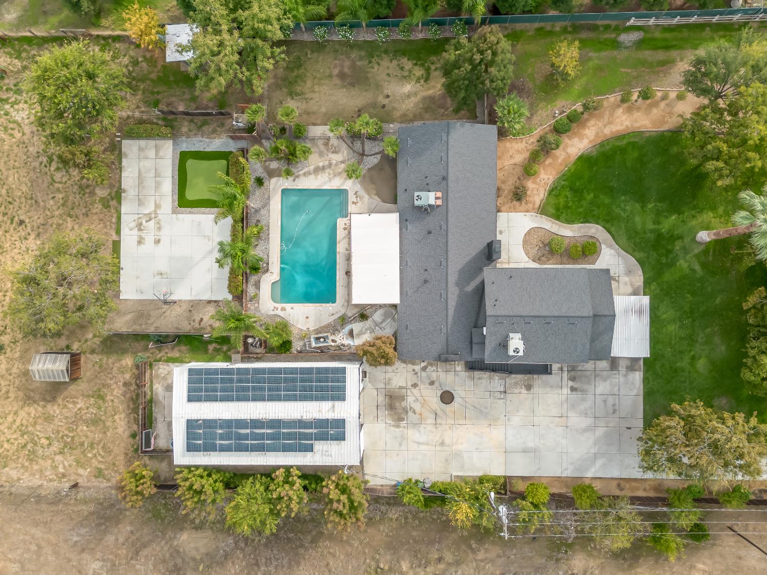 9226 N Fowler Ave, Clovis, CA 93619