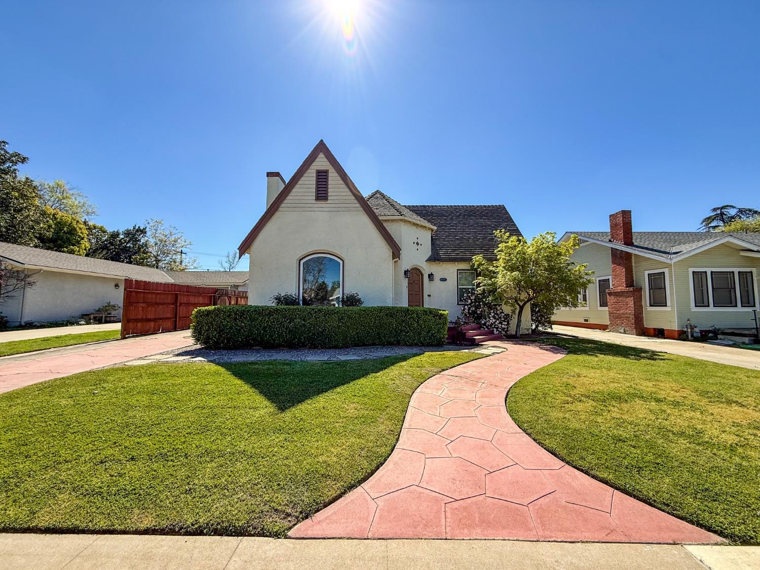 624 E Vassar Ave, Fresno, CA 93704