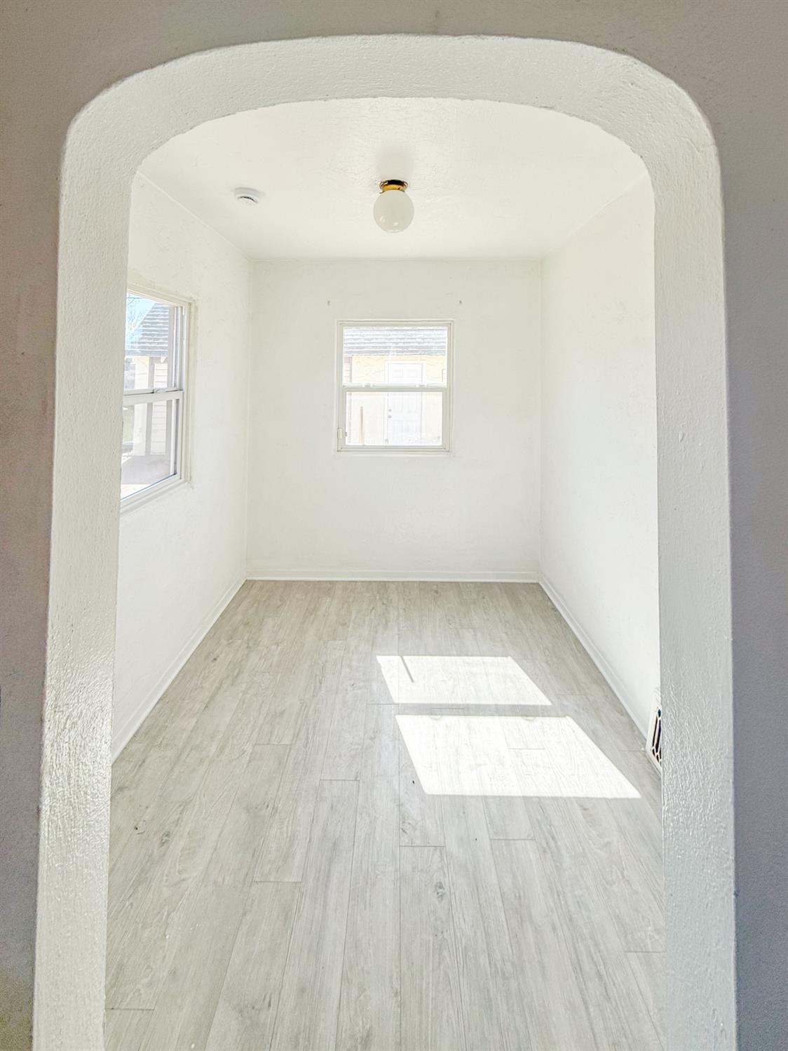 624 E Vassar Ave, Fresno, CA 93704