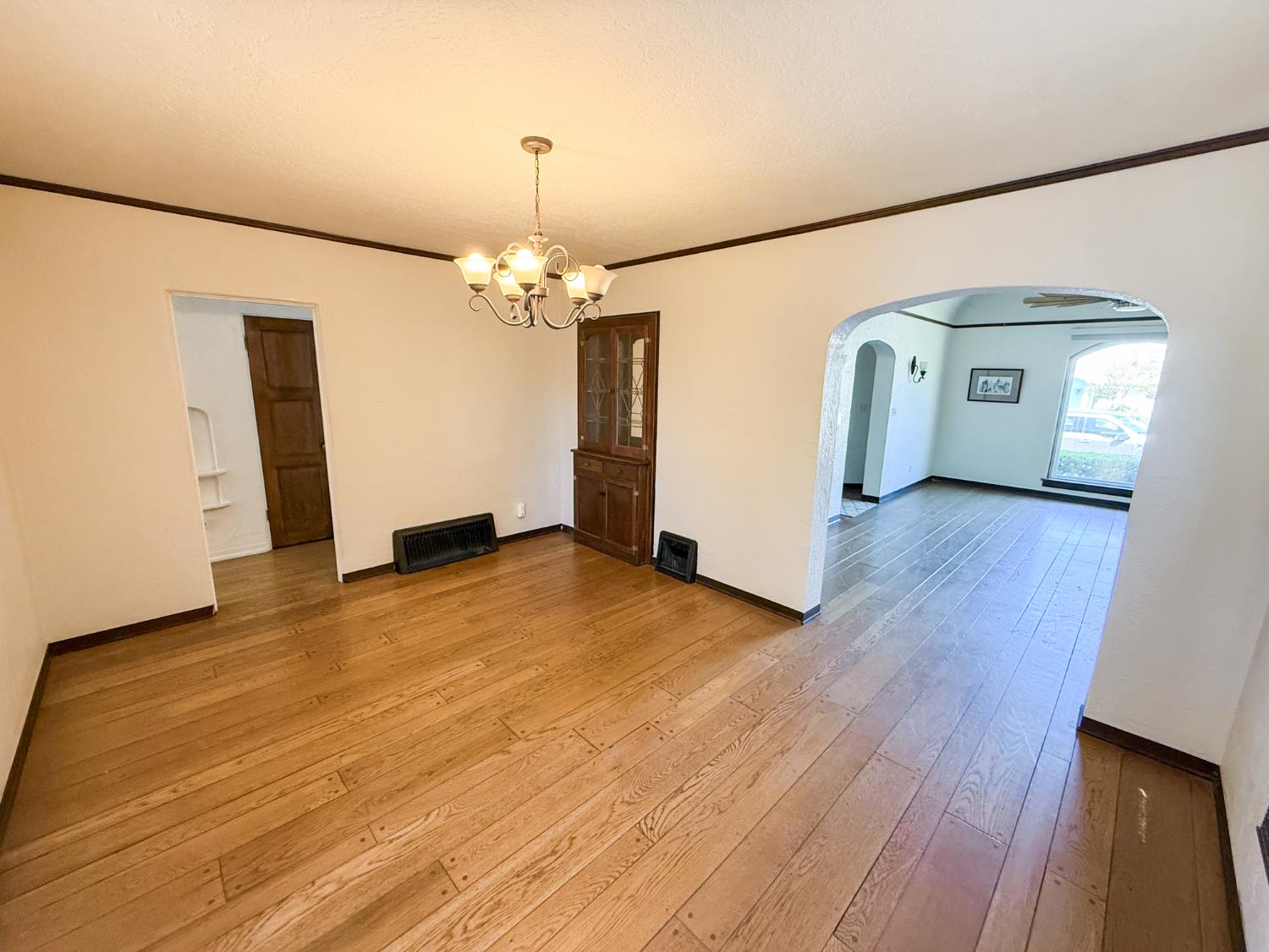 624 E Vassar Ave, Fresno, CA 93704