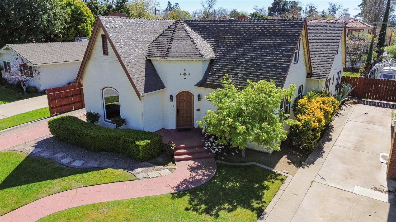 624 E Vassar Ave, Fresno, CA 93704