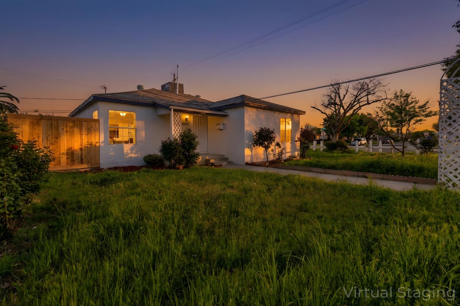 1645 W Fountain Way, Fresno, CA 93705