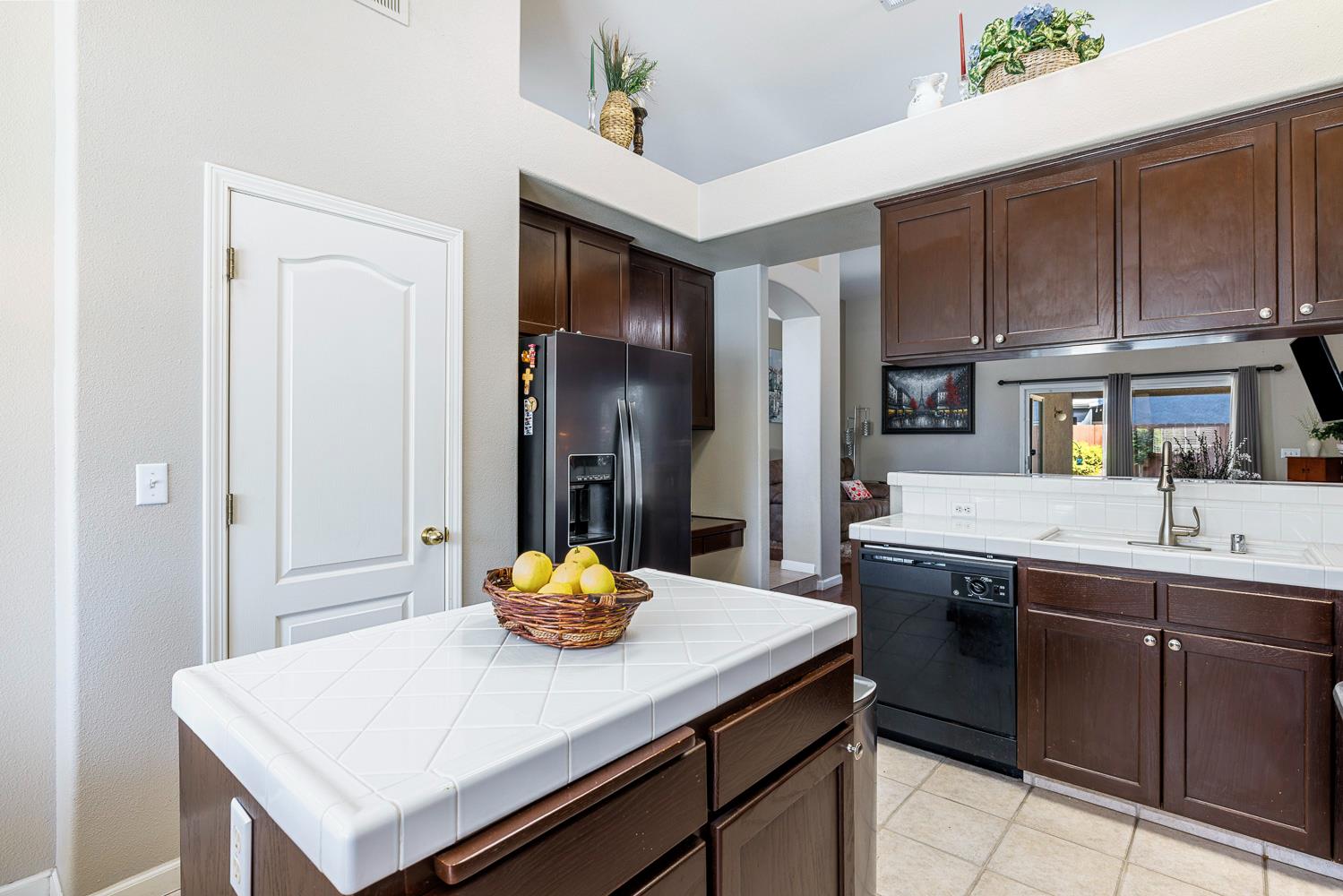 9710 N Price Ave, Fresno, CA 93720