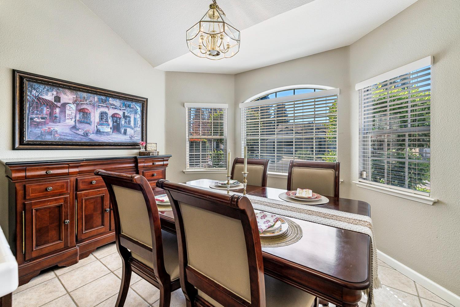 9710 N Price Ave, Fresno, CA 93720