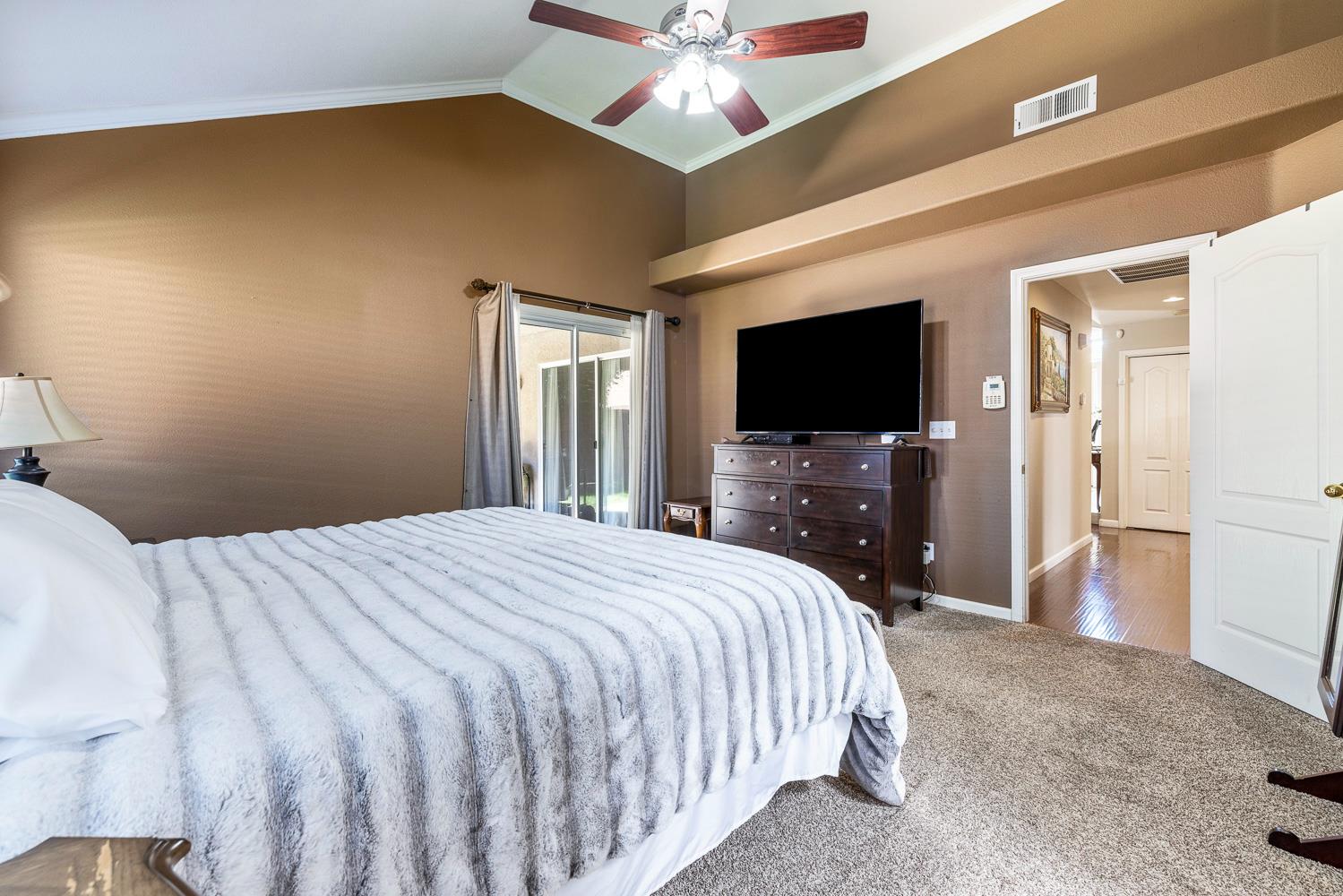 9710 N Price Ave, Fresno, CA 93720